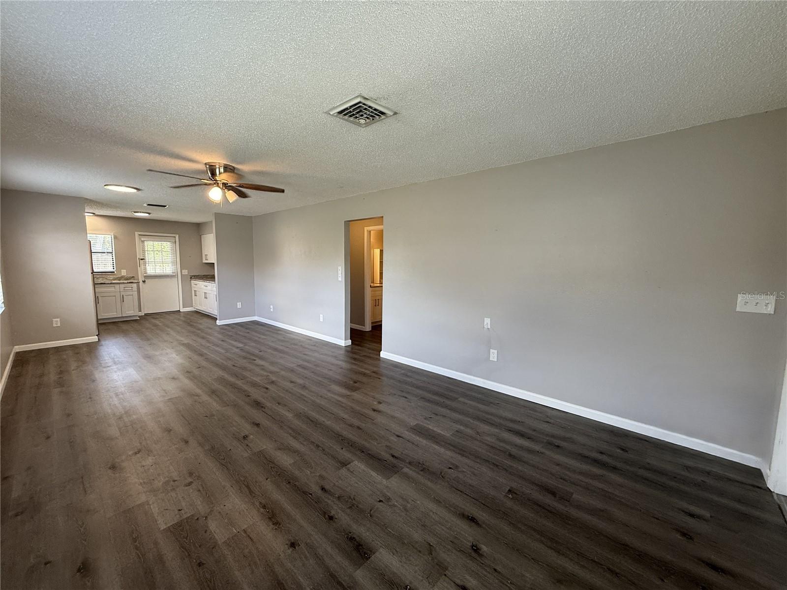 Image 3 of 16 For 322 Briarwood Road B