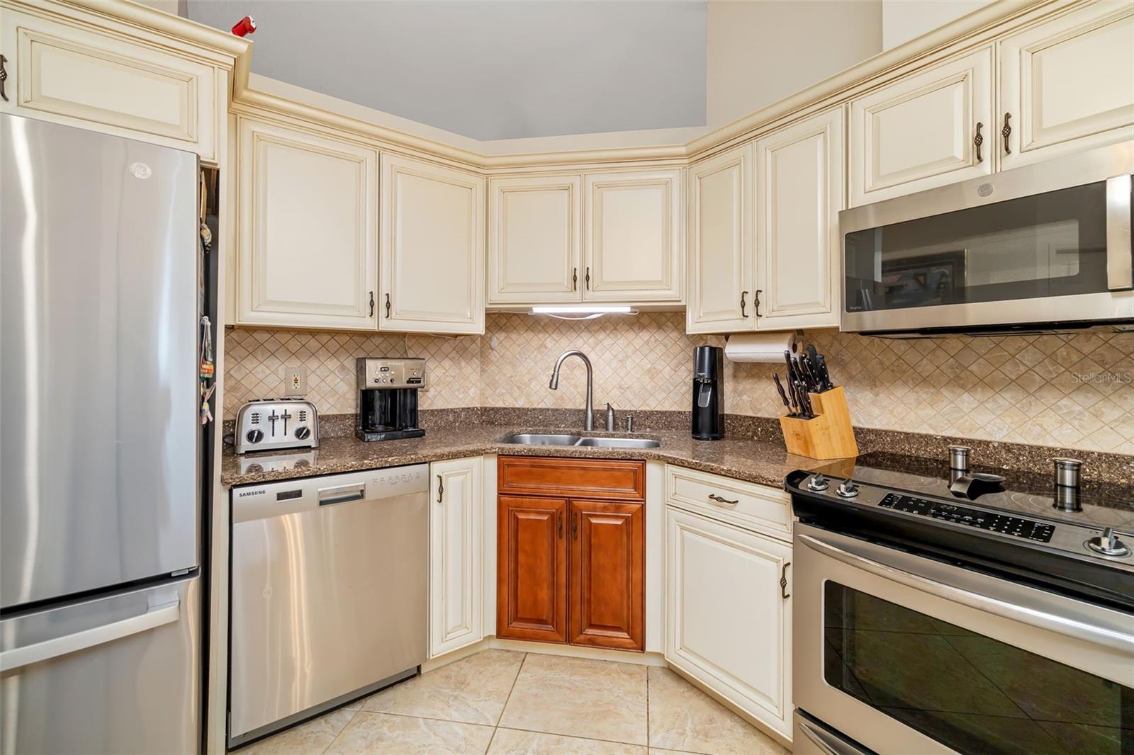 Image 6 of 52 For 2011 81st Street Nw
