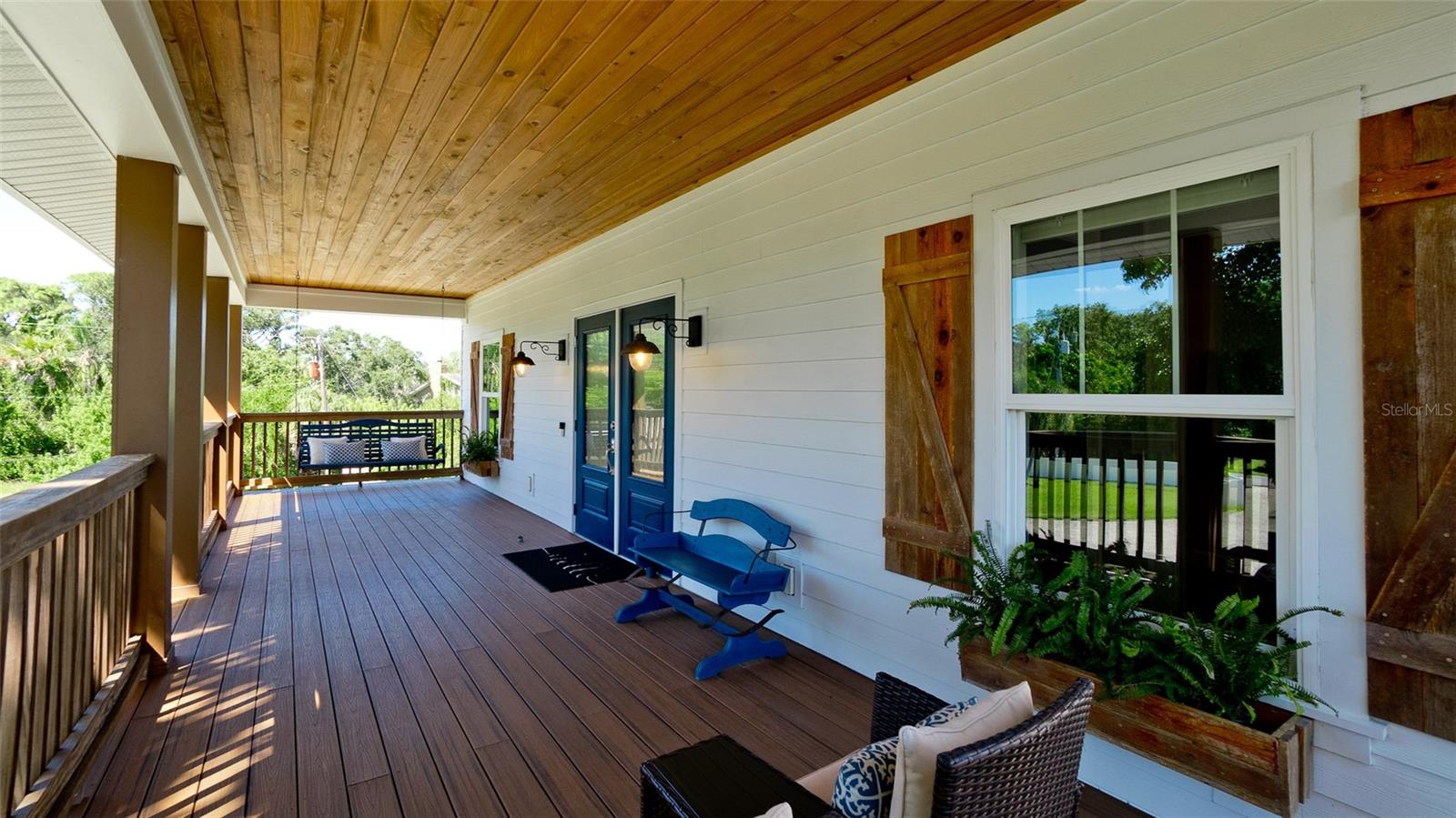Image 33 of 98 For 2111 51st Boulevard E