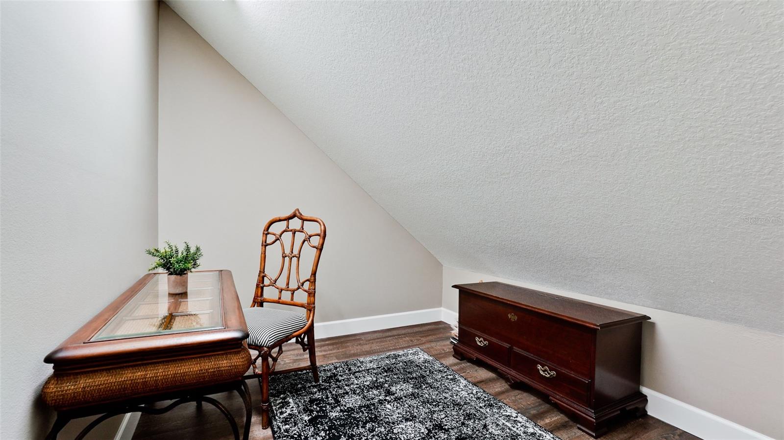 Image 71 of 98 For 2111 51st Boulevard E