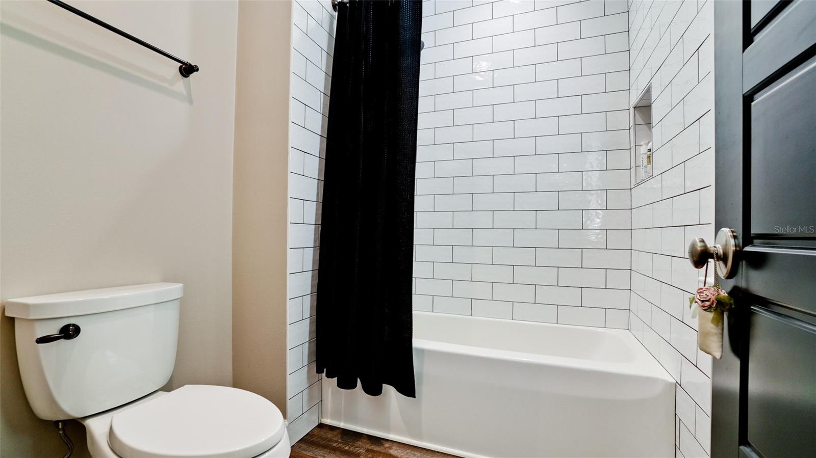 Image 75 of 98 For 2111 51st Boulevard E