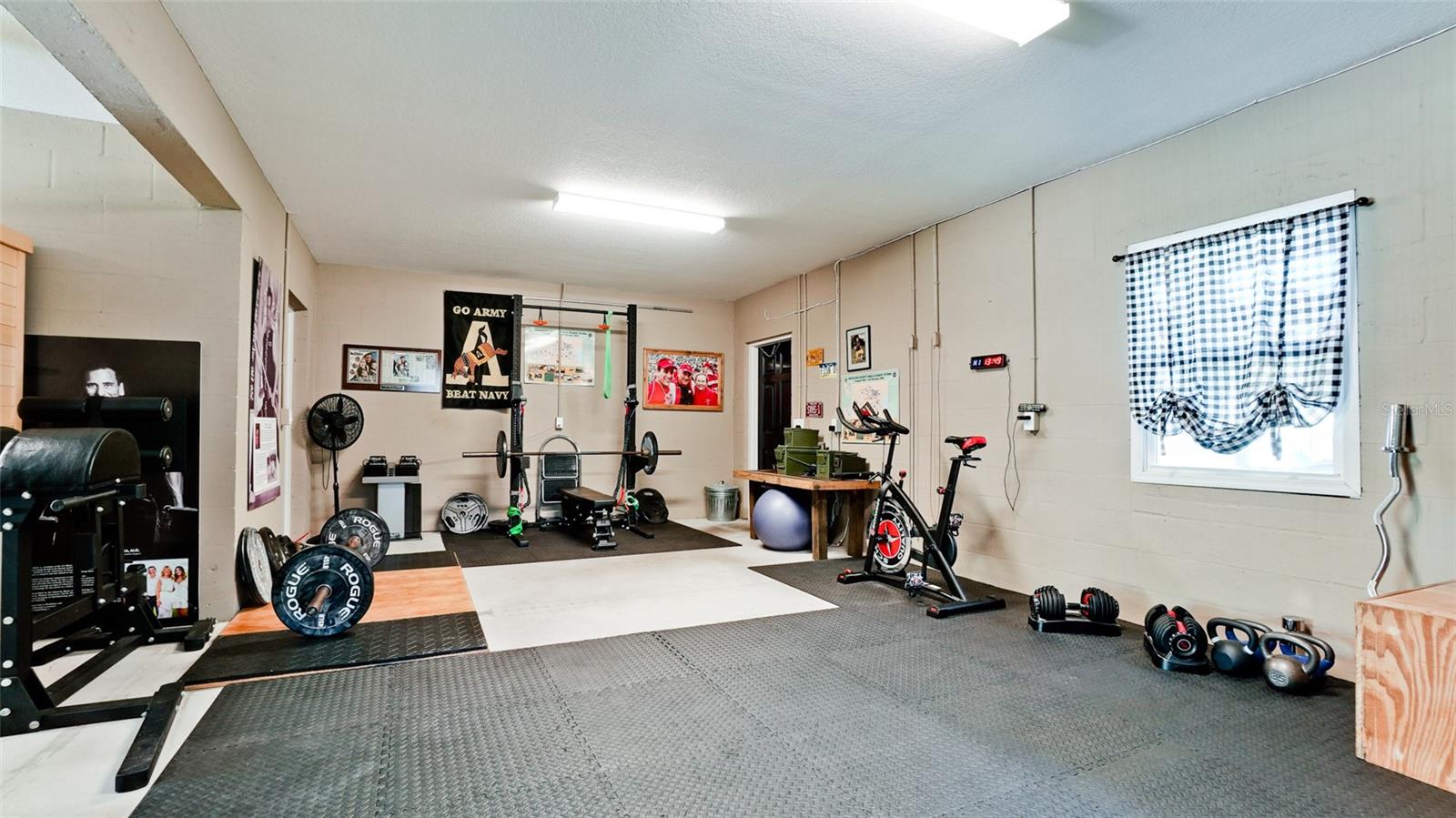 Image 78 of 98 For 2111 51st Boulevard E
