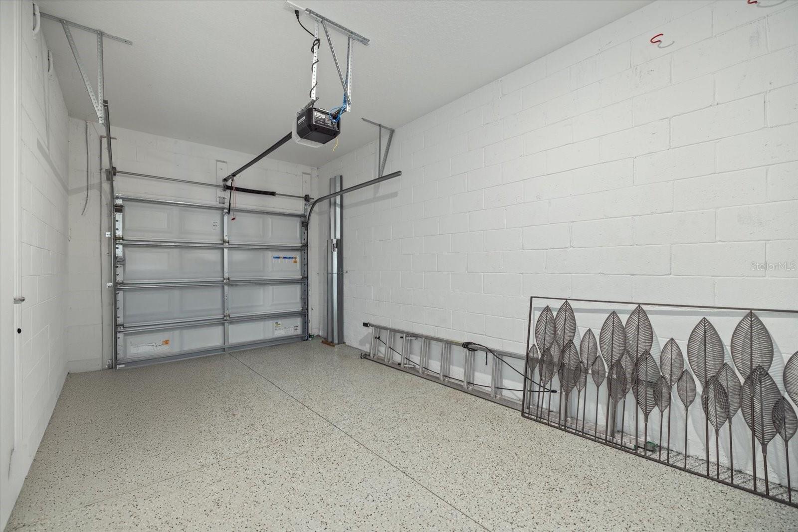 Image 21 of 33 For 11708 Glenside Terrace