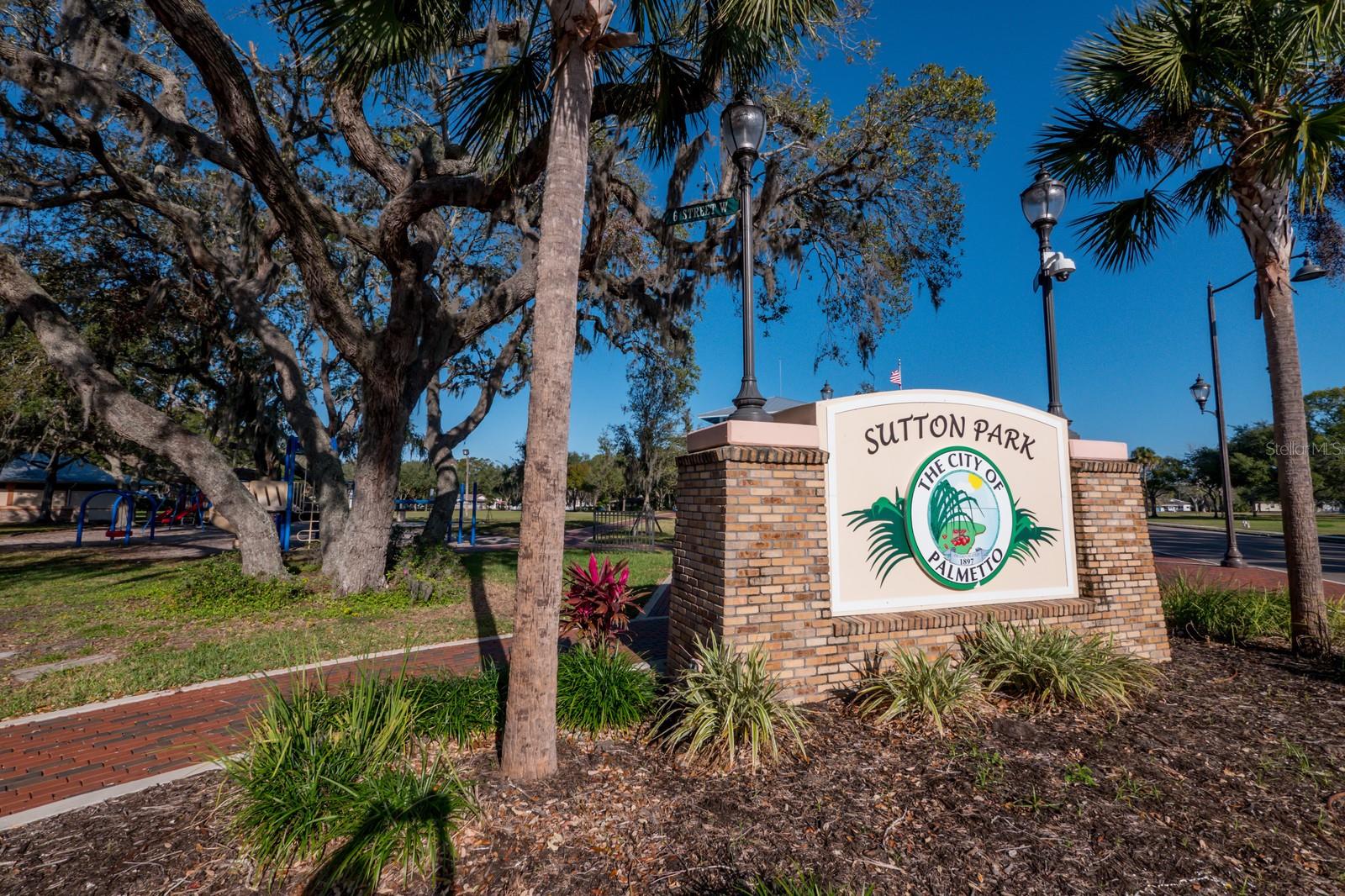 Image 26 of 30 For 344 45th Street Court W