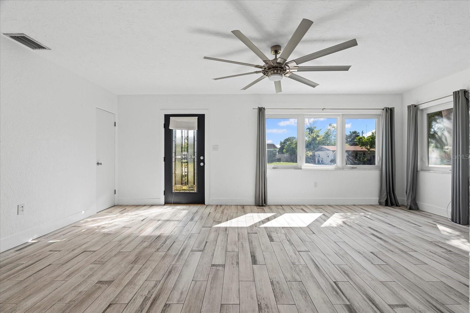 Image 5 of 30 For 344 45th Street Court W