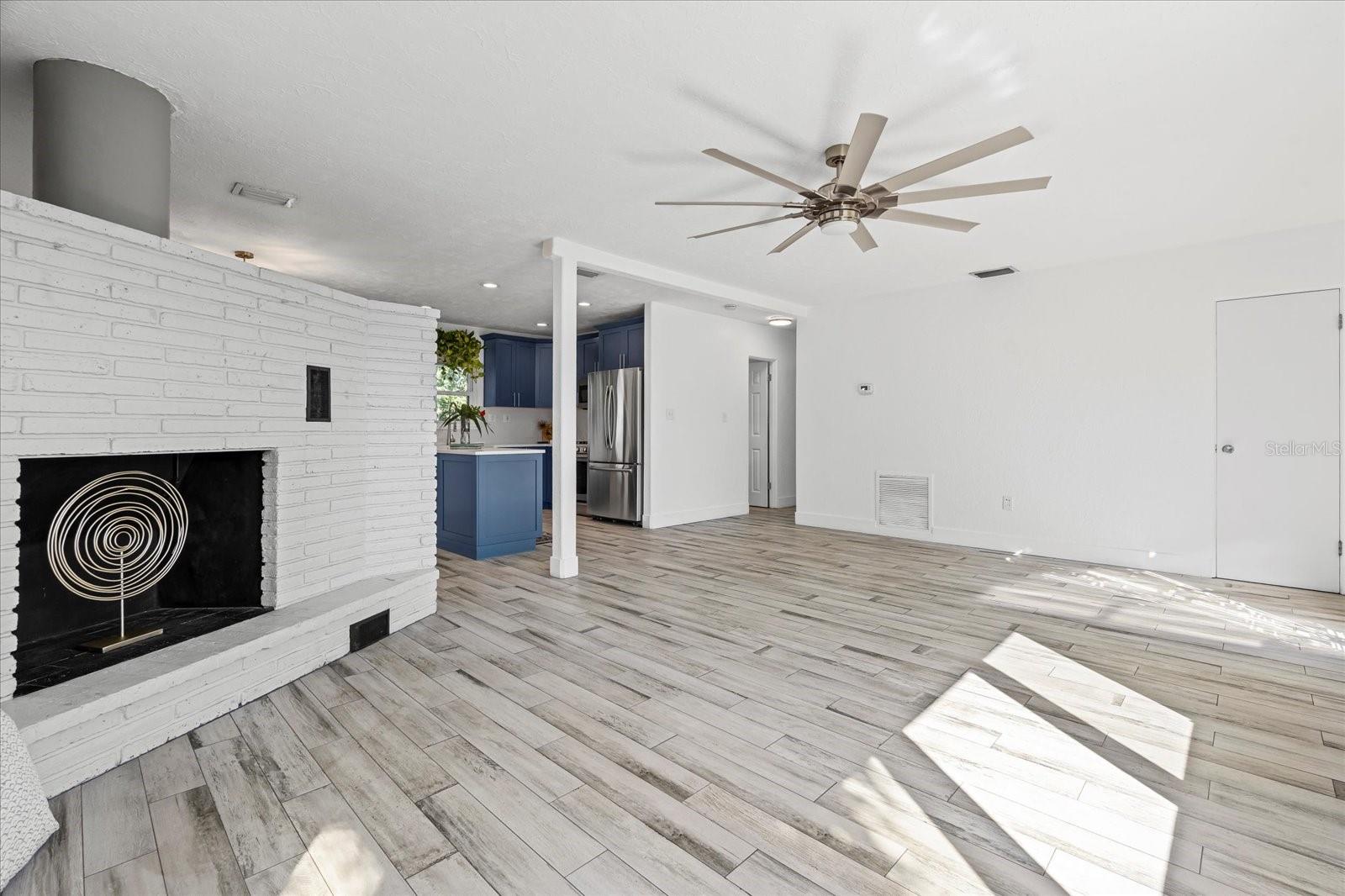 Image 6 of 30 For 344 45th Street Court W