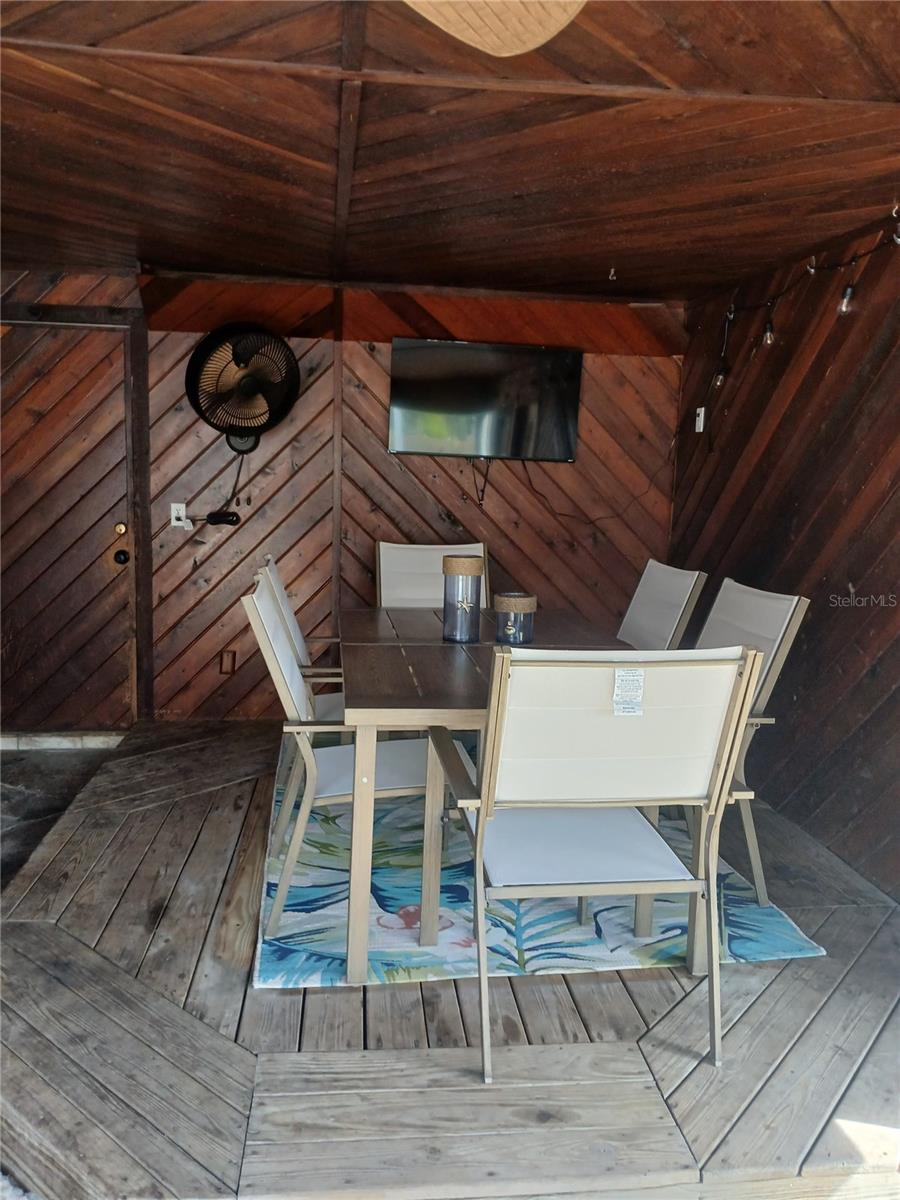 Image 18 of 24 For 6520 Clemson Street