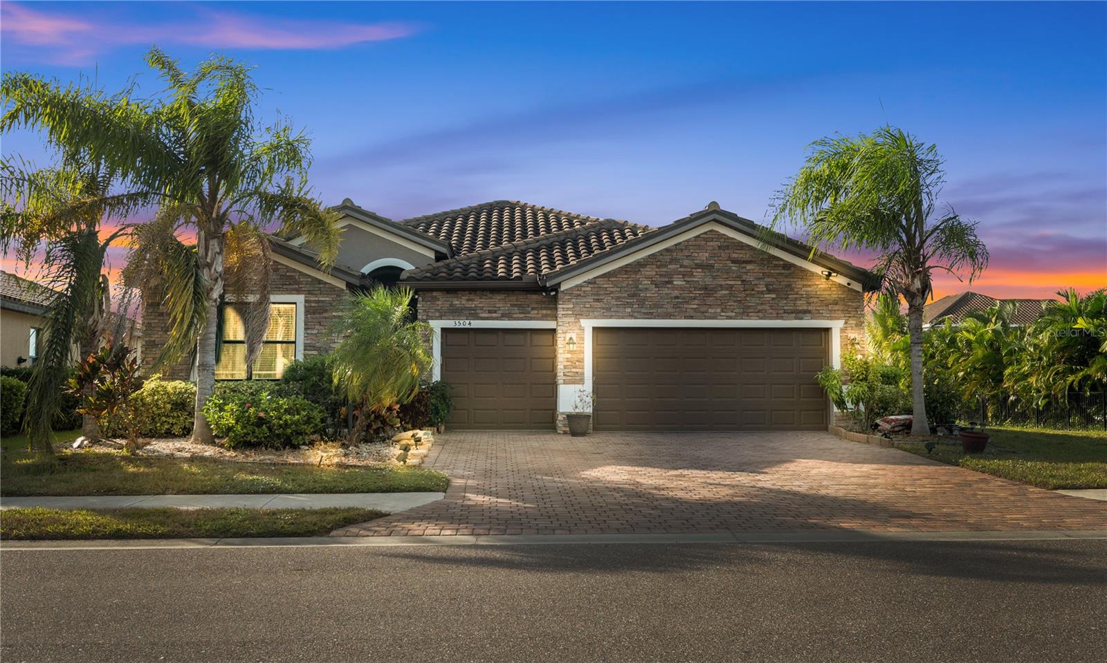 Image 16 of 44 For 3504 Savanna Palms Court