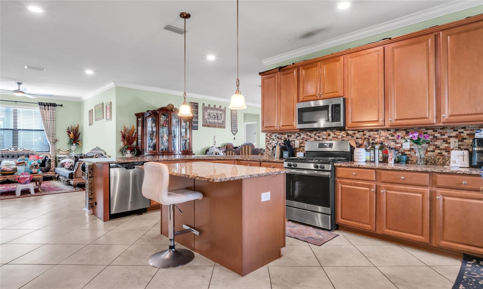 Image 25 of 44 For 3504 Savanna Palms Court