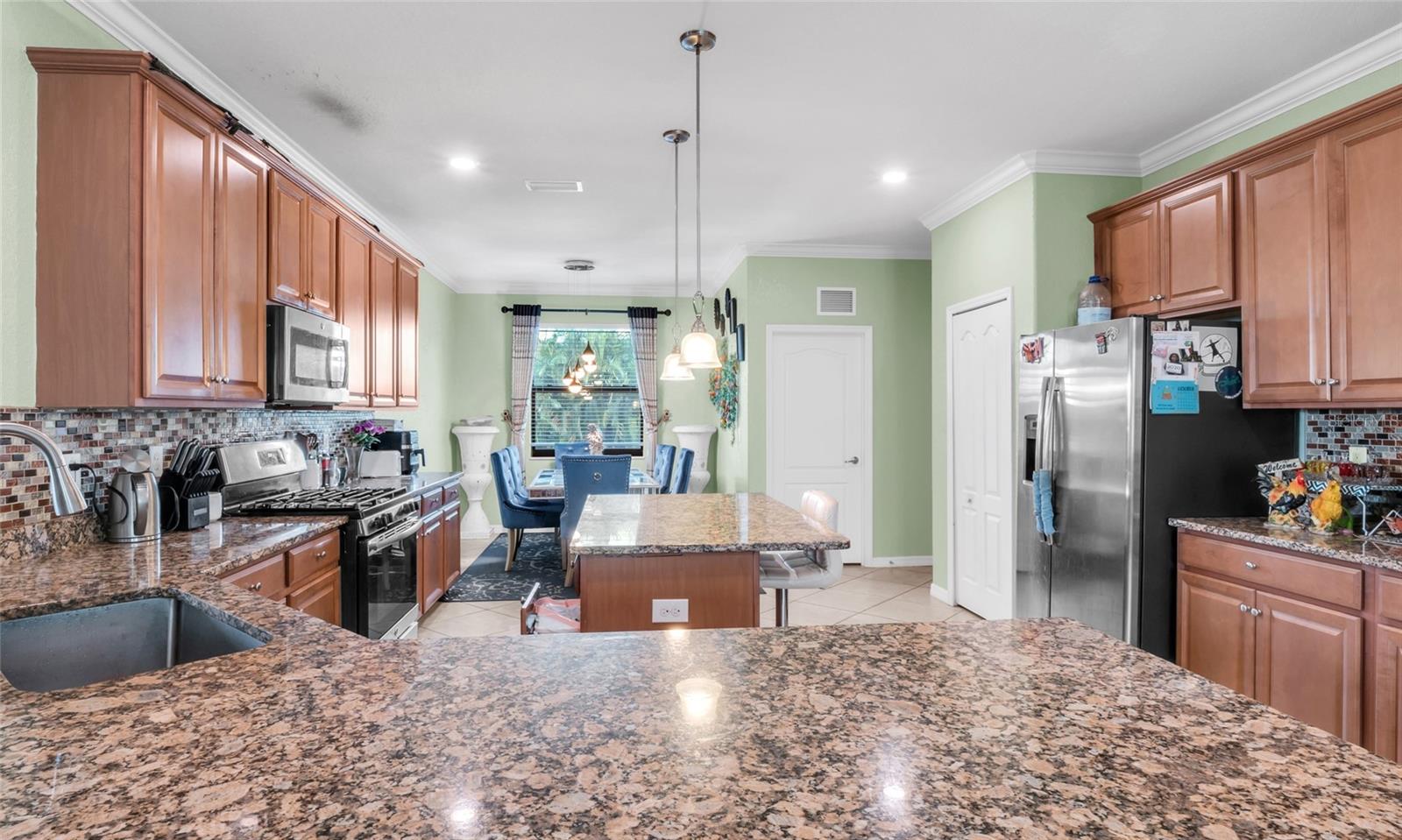 Image 27 of 44 For 3504 Savanna Palms Court