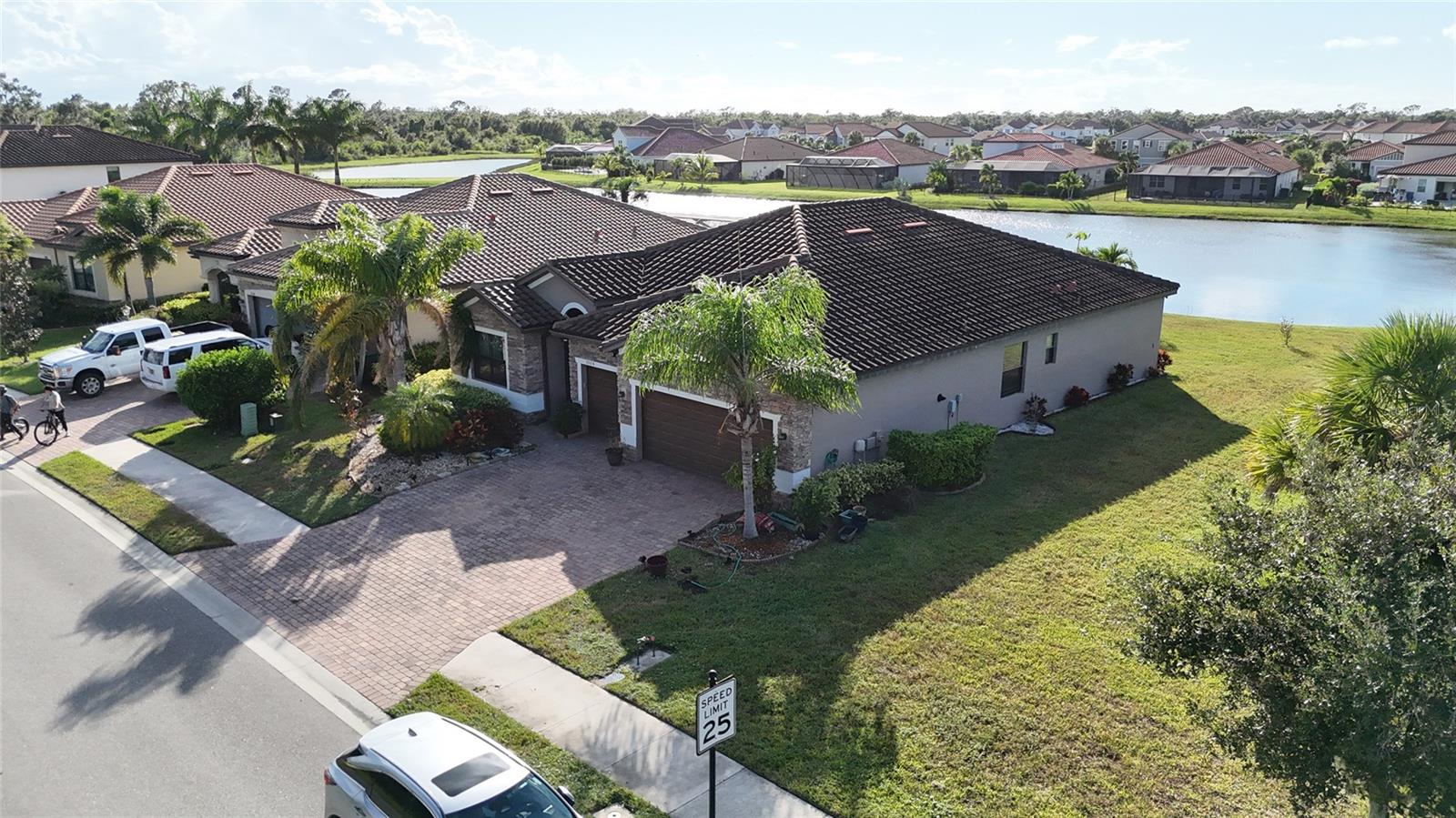 Image 3 of 44 For 3504 Savanna Palms Court