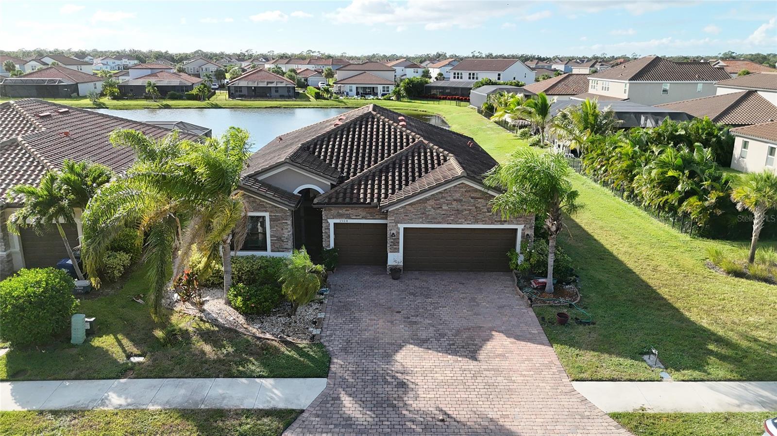 Image 4 of 44 For 3504 Savanna Palms Court