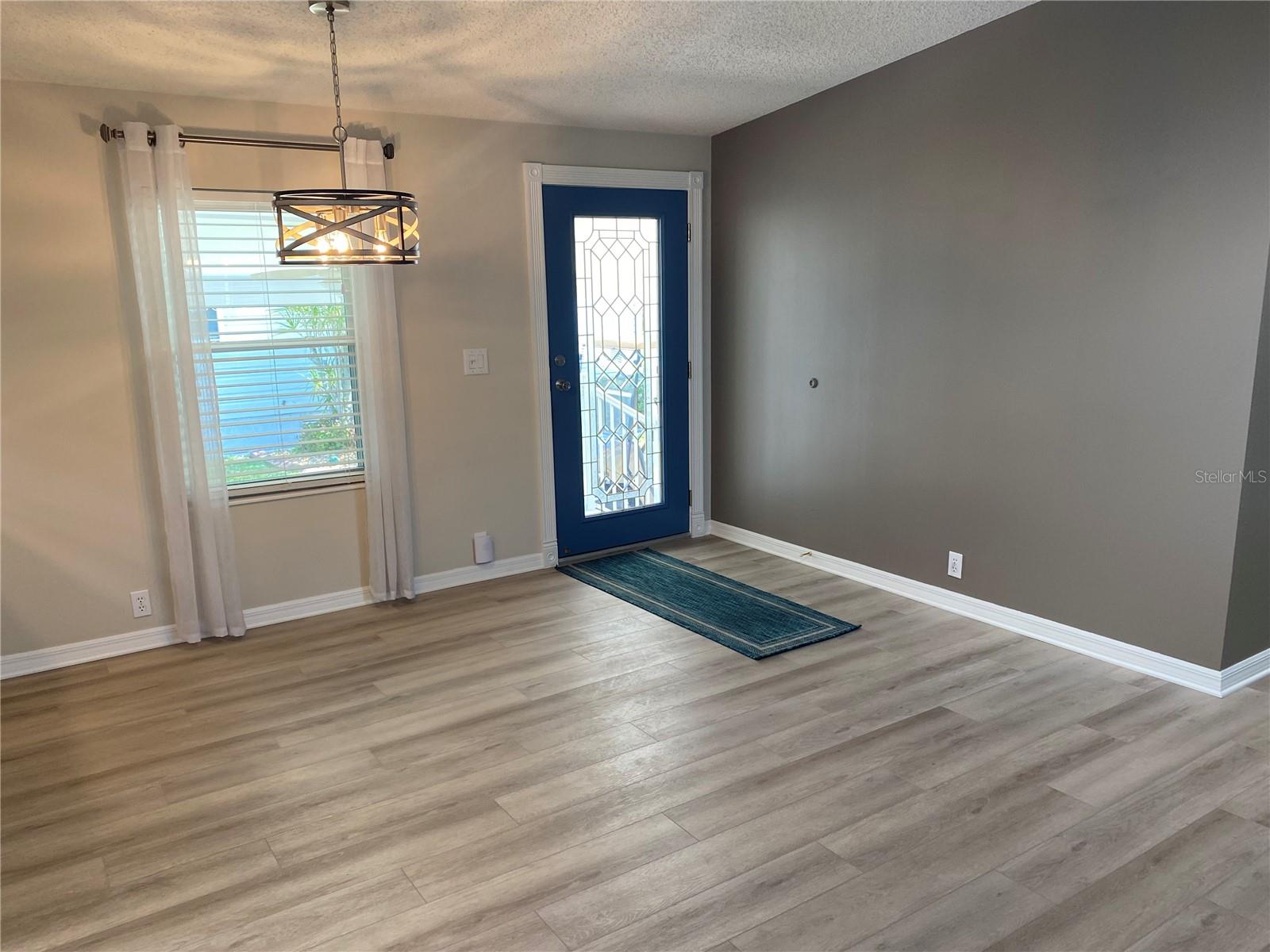 Image 16 of 60 For 146 Nightingale Circle