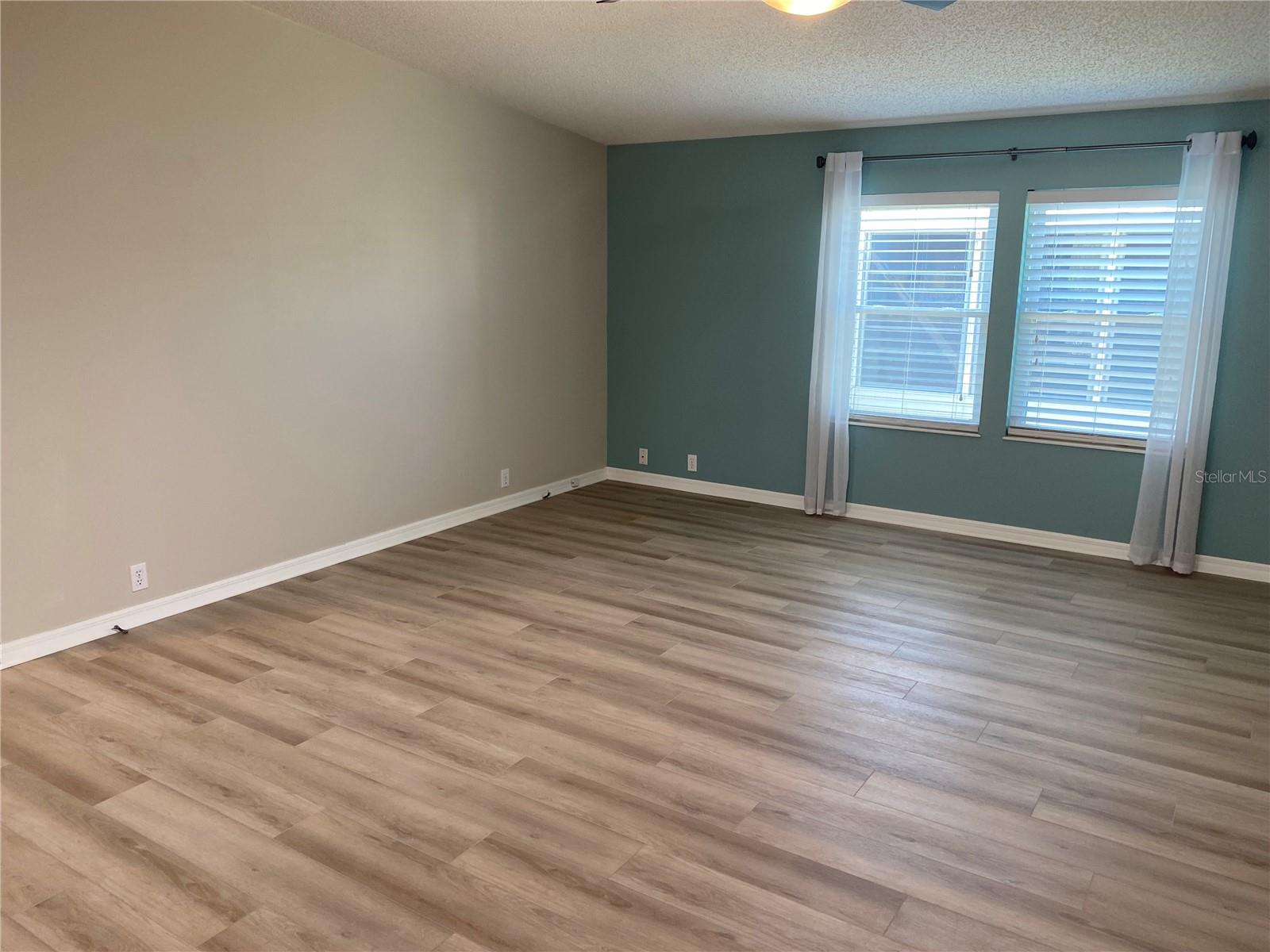 Image 17 of 60 For 146 Nightingale Circle