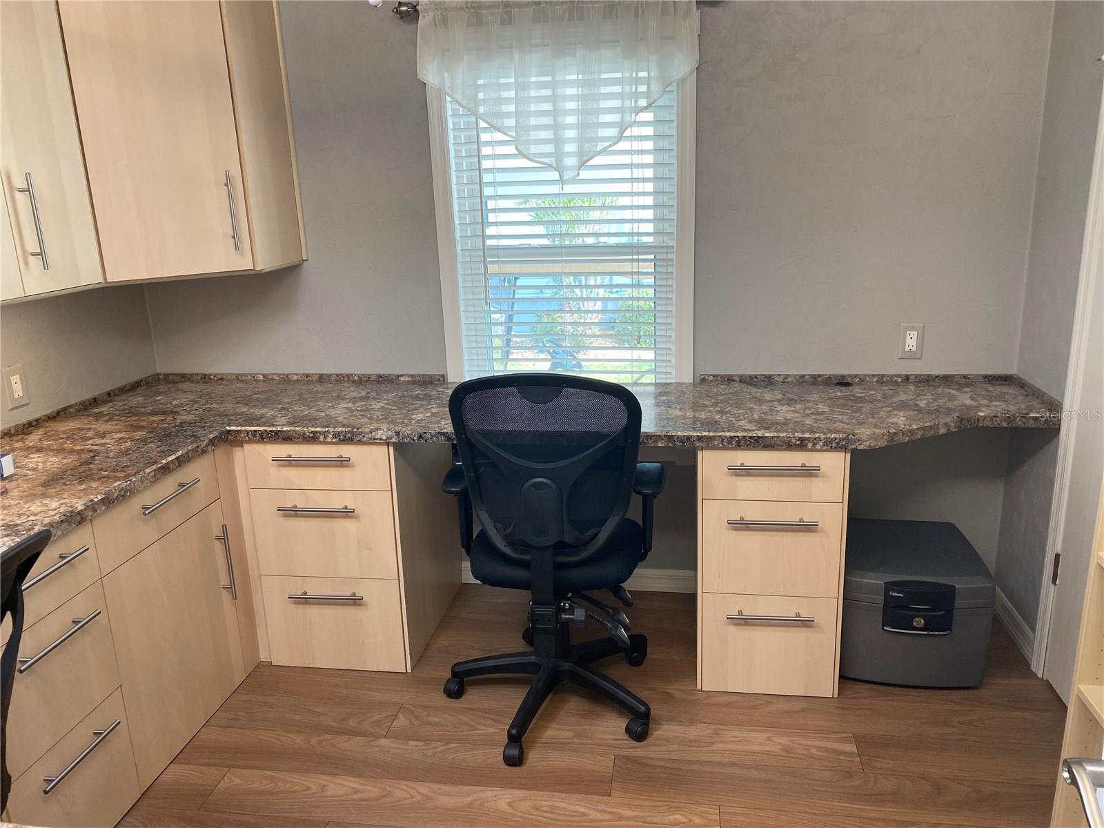 Image 32 of 60 For 146 Nightingale Circle