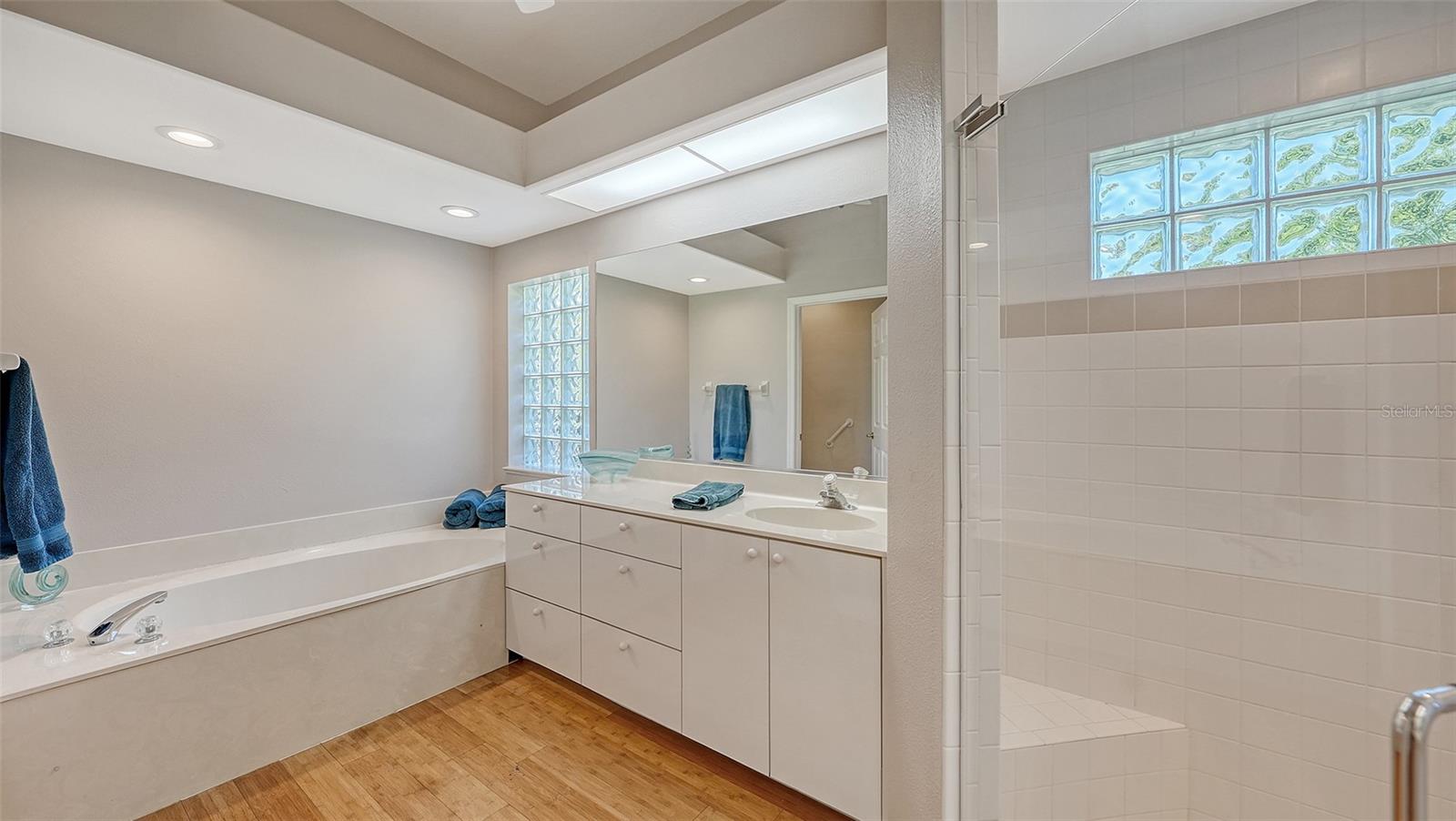 Image 11 of 18 For 7853 Chick Evans Place