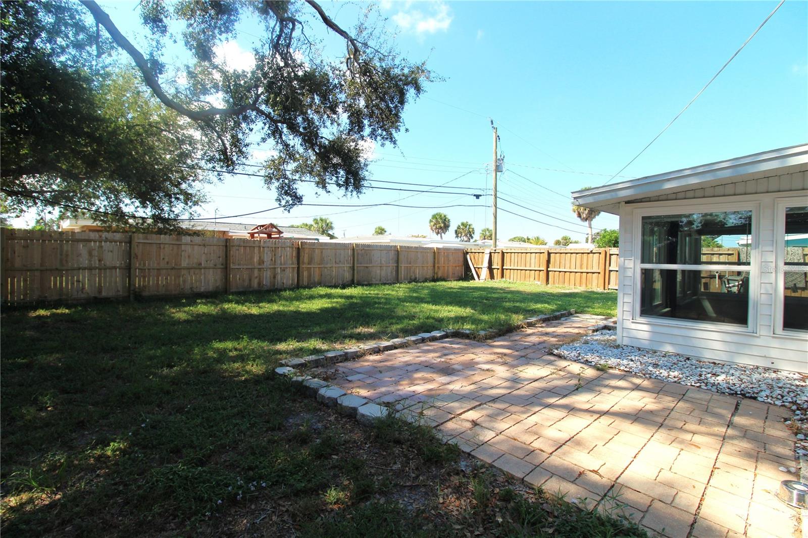 Image 12 of 14 For 552 Sheridan Drive