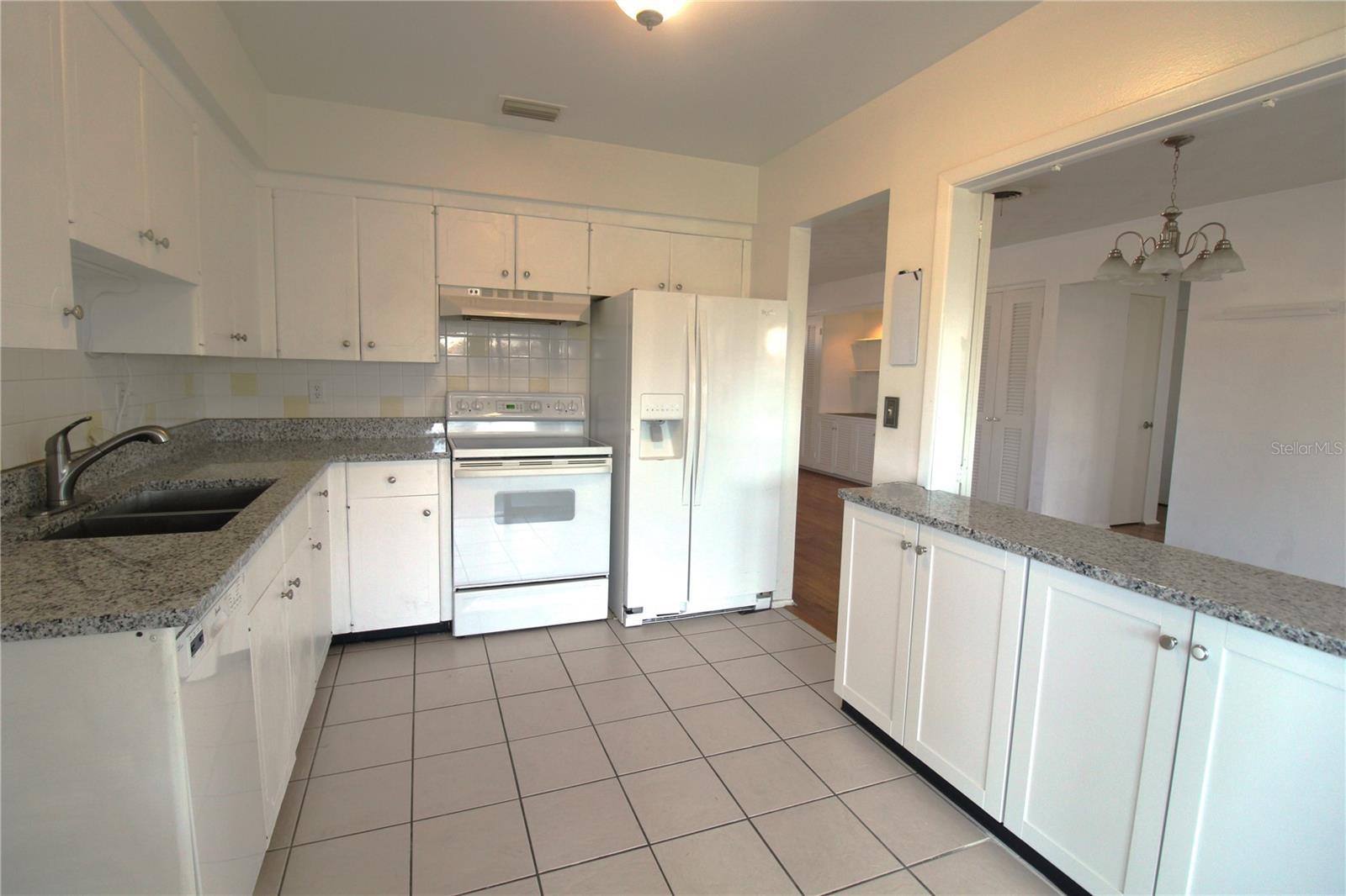 Image 2 of 14 For 552 Sheridan Drive