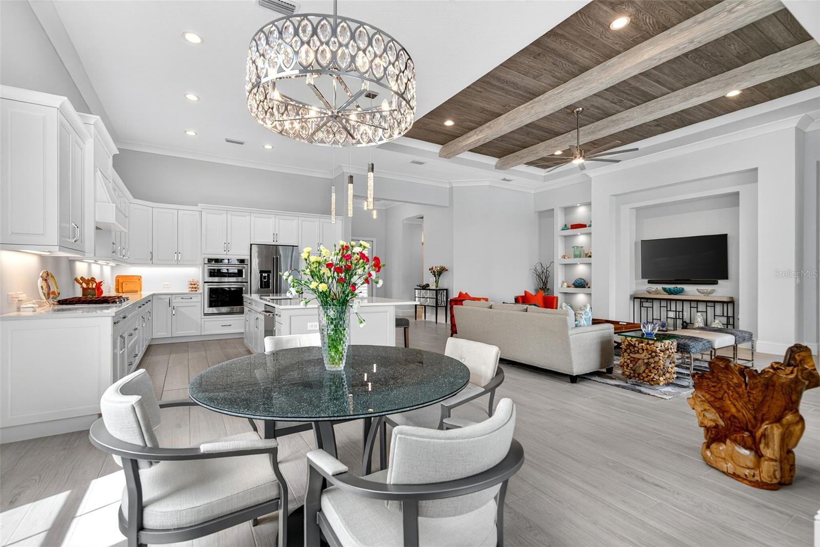 Image 22 of 100 For 8217 Pavia Way