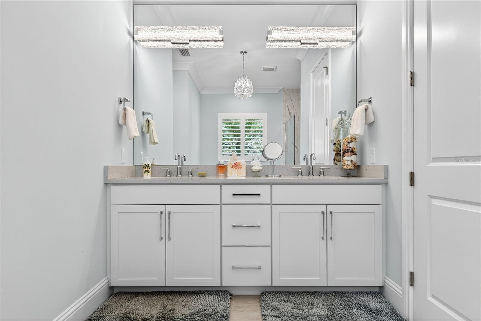 Image 32 of 100 For 8217 Pavia Way