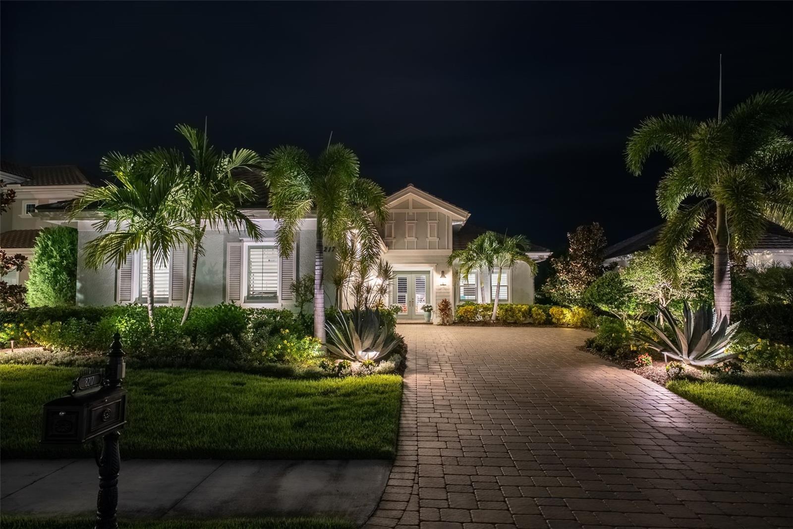 Image 4 of 100 For 8217 Pavia Way