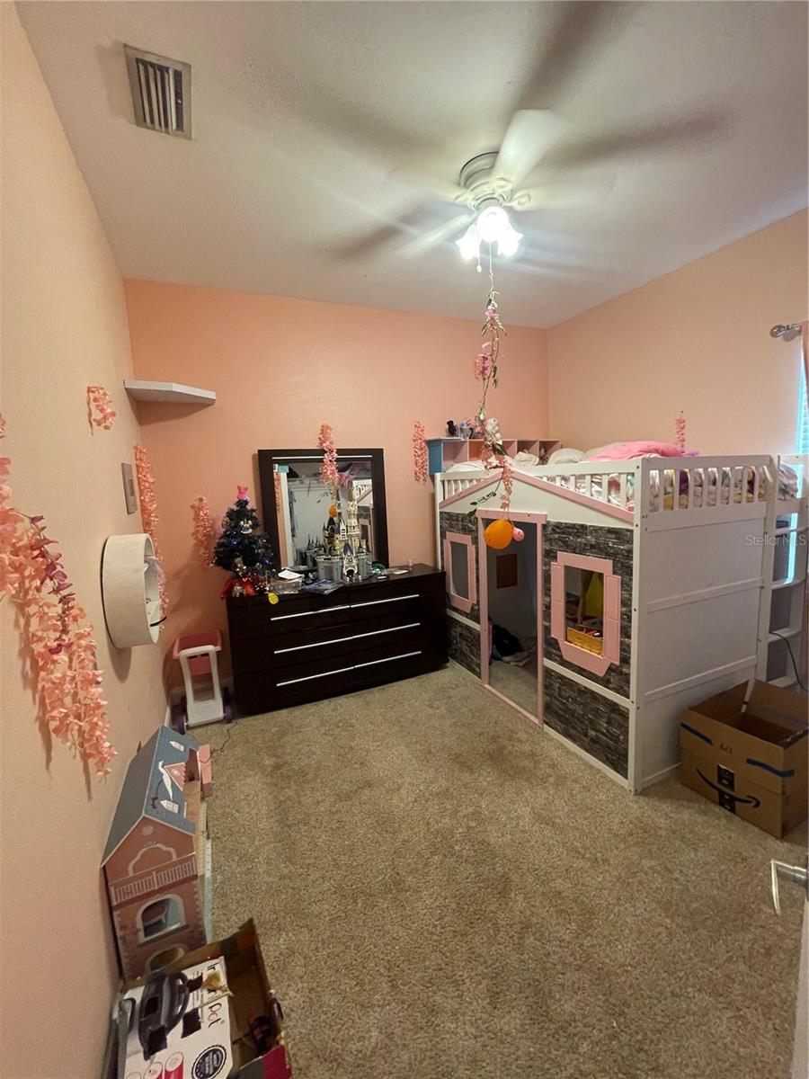 Image 16 of 18 For 13653 Heritage Way