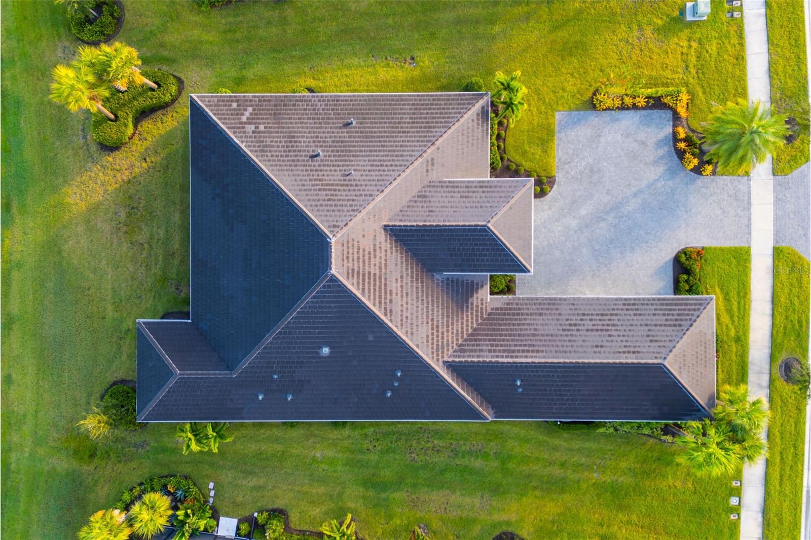 Image 14 of 81 For 9004 Artisan Way