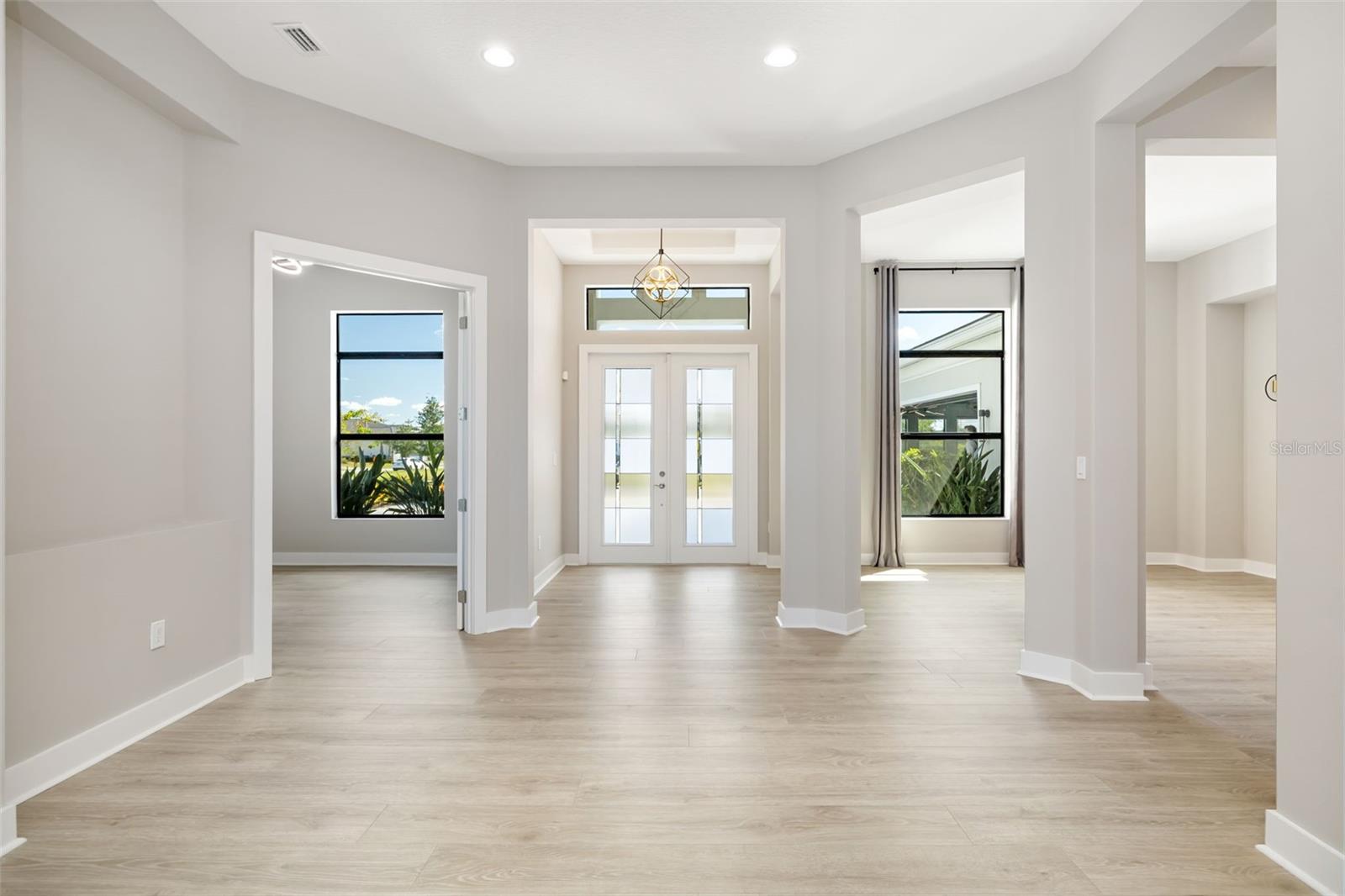 Image 18 of 81 For 9004 Artisan Way