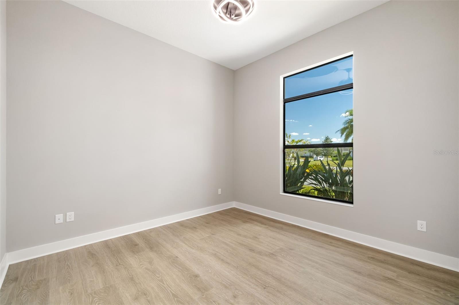 Image 24 of 81 For 9004 Artisan Way