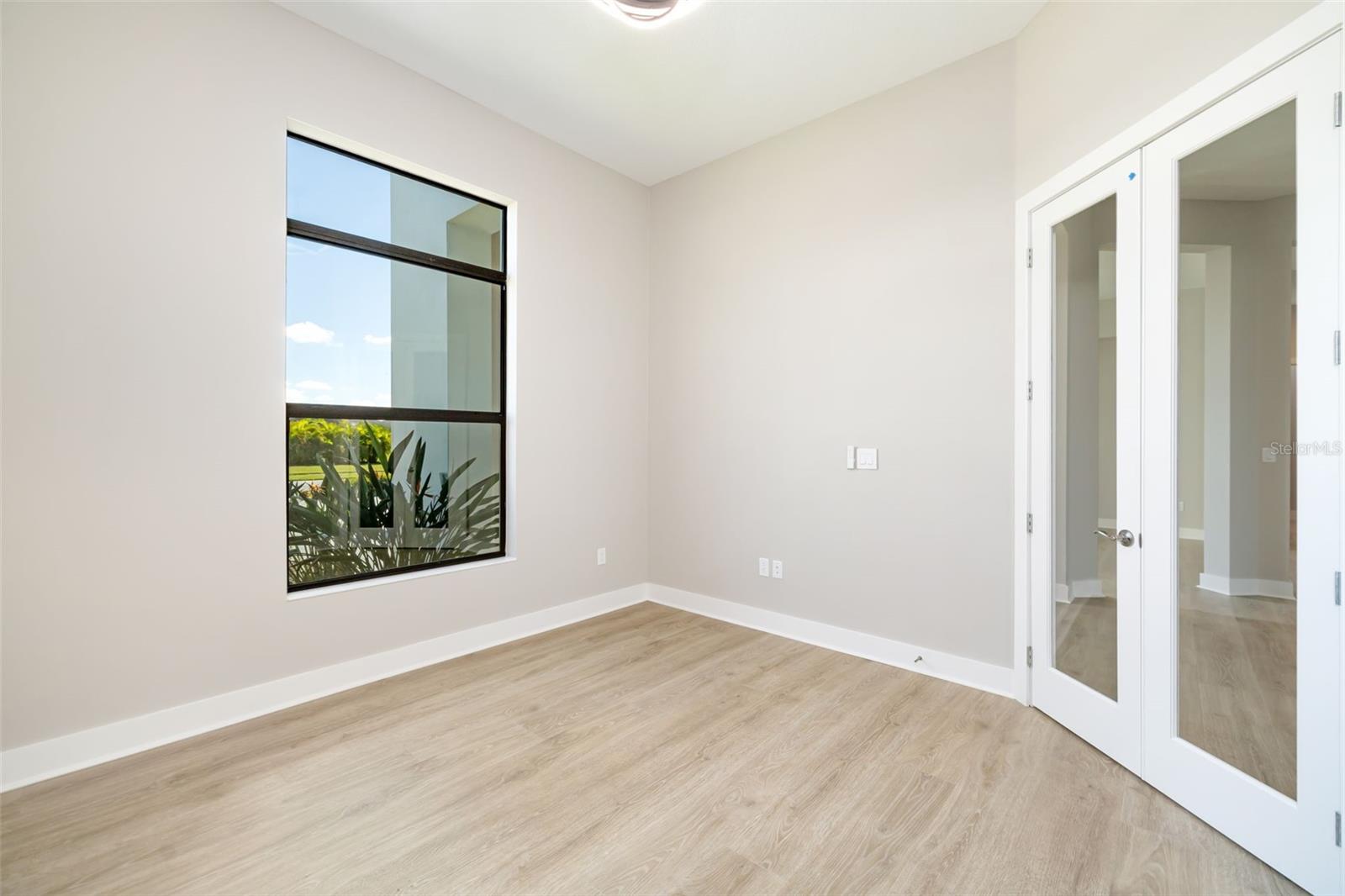 Image 25 of 81 For 9004 Artisan Way