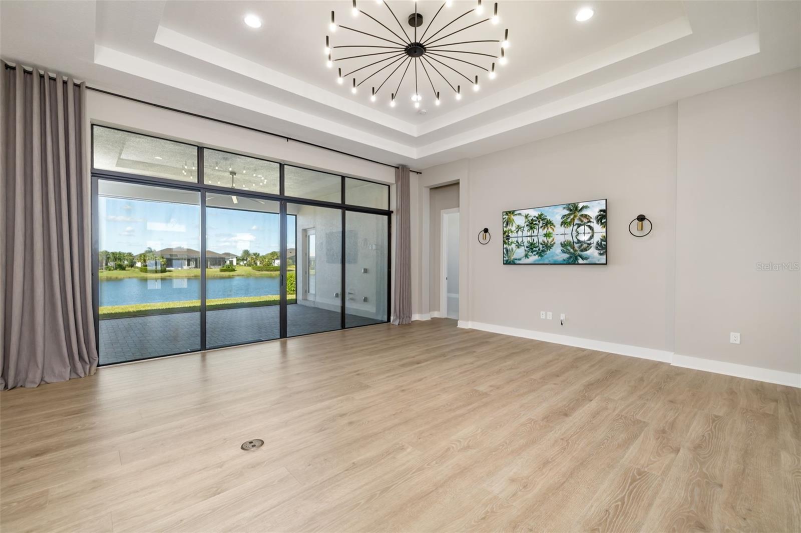 Image 28 of 81 For 9004 Artisan Way