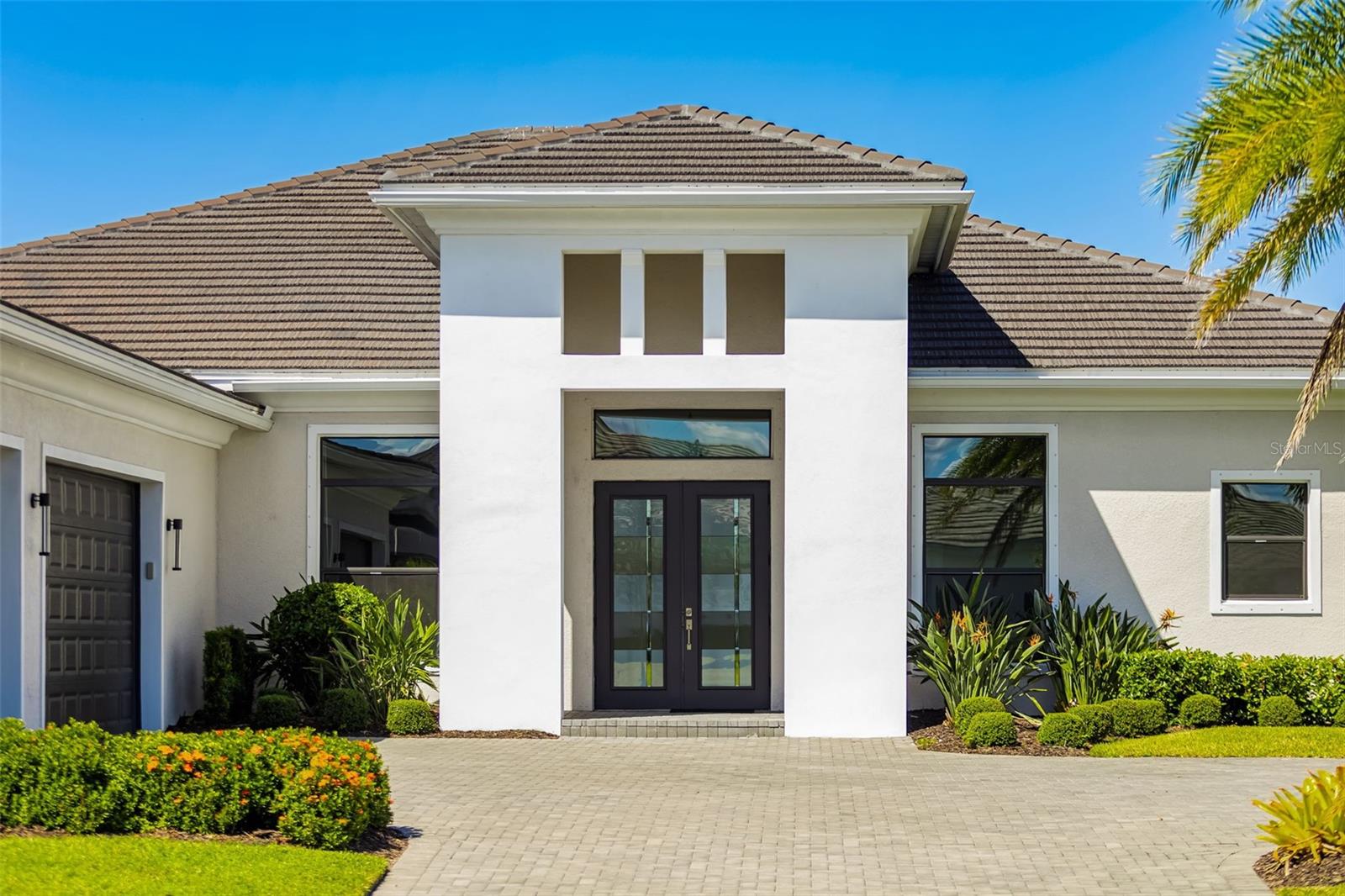 Image 3 of 81 For 9004 Artisan Way