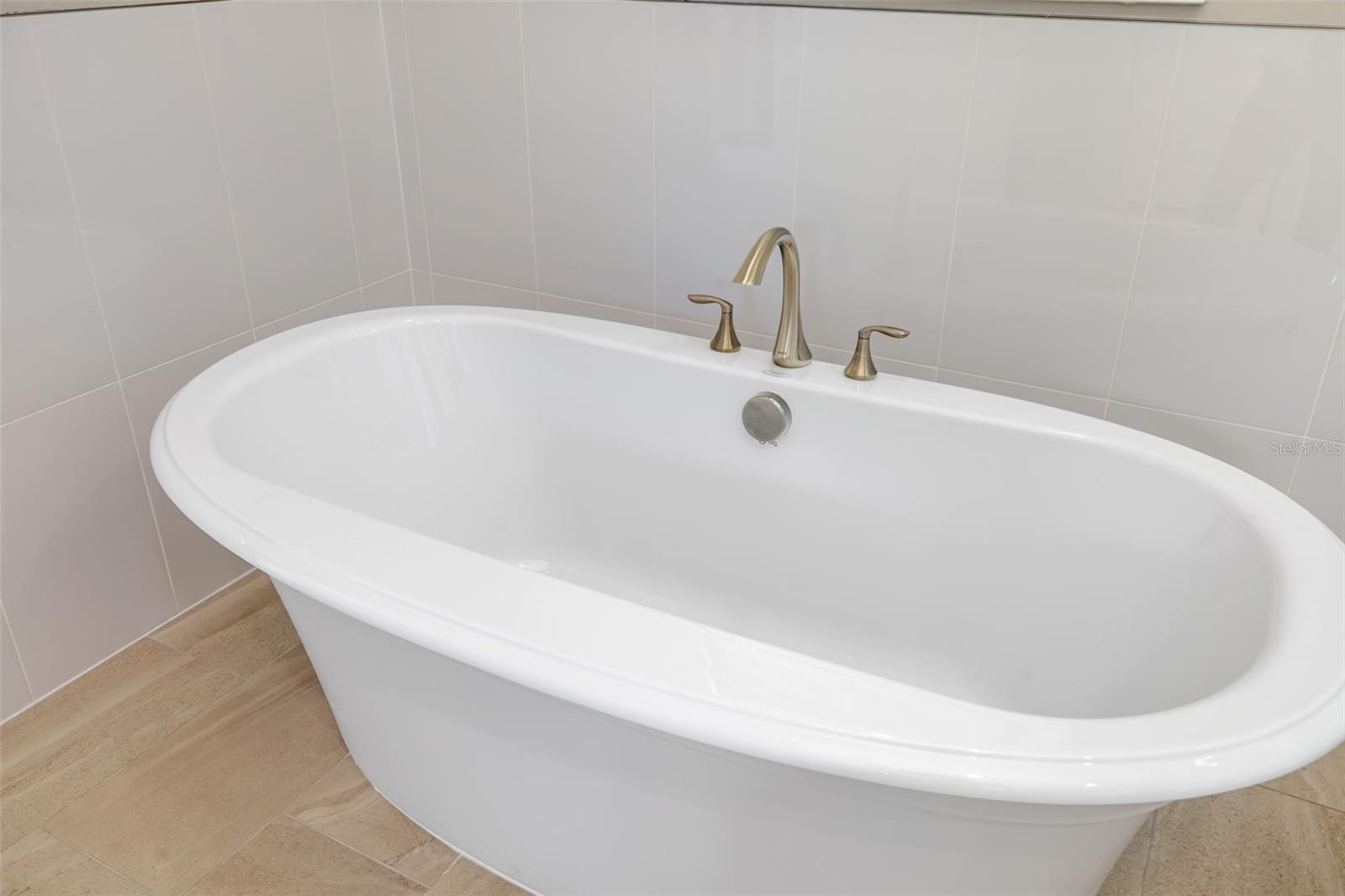 Image 62 of 81 For 9004 Artisan Way