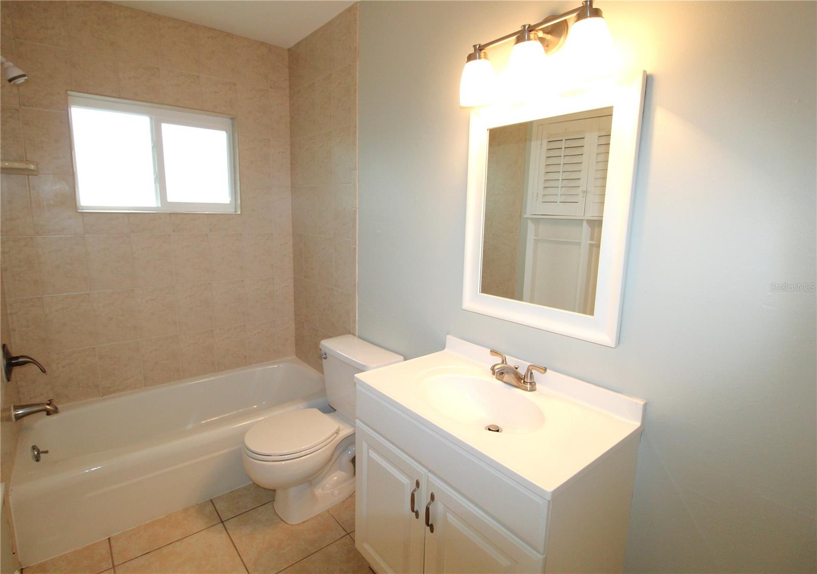 Image 7 of 9 For 2304 Ringling Boulevard 207