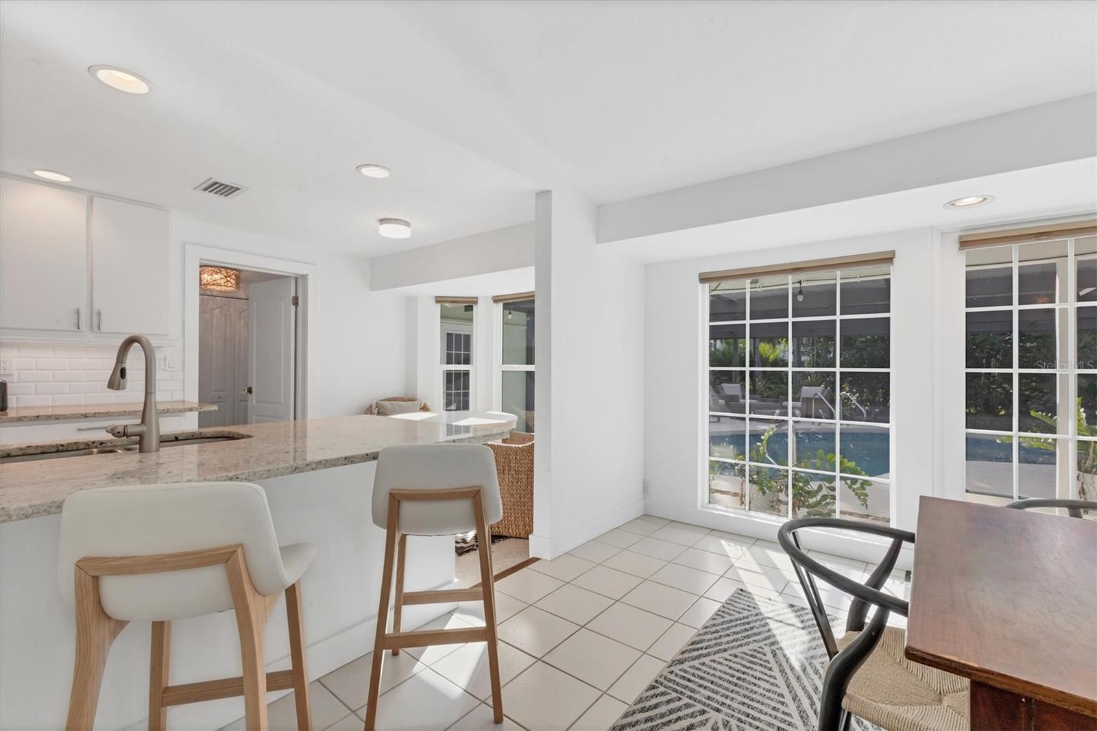 Image 14 of 52 For 5112 Oakmont Place