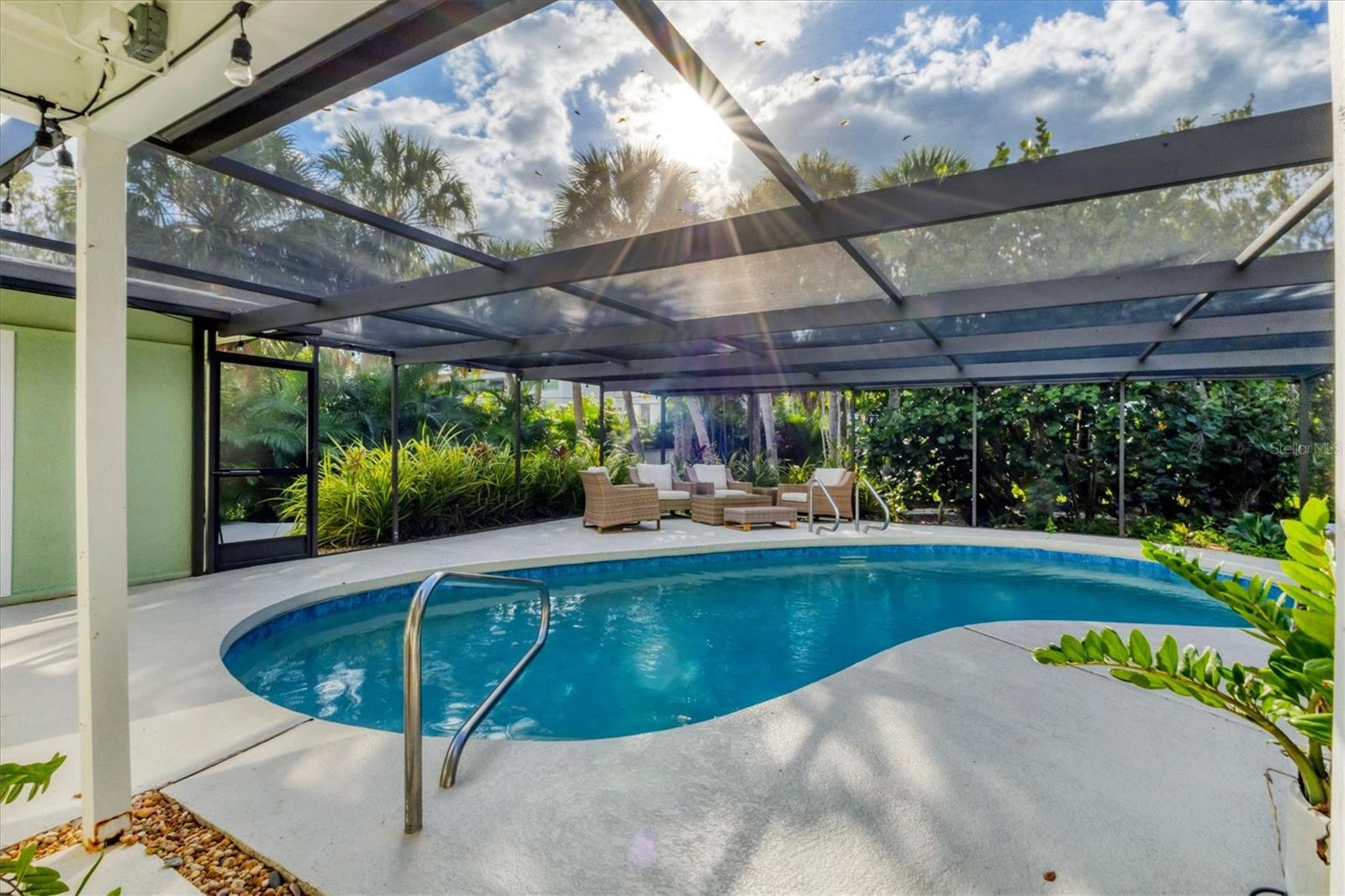 Image 16 of 52 For 5112 Oakmont Place