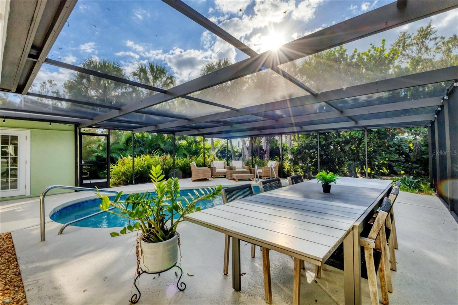 Image 17 of 52 For 5112 Oakmont Place