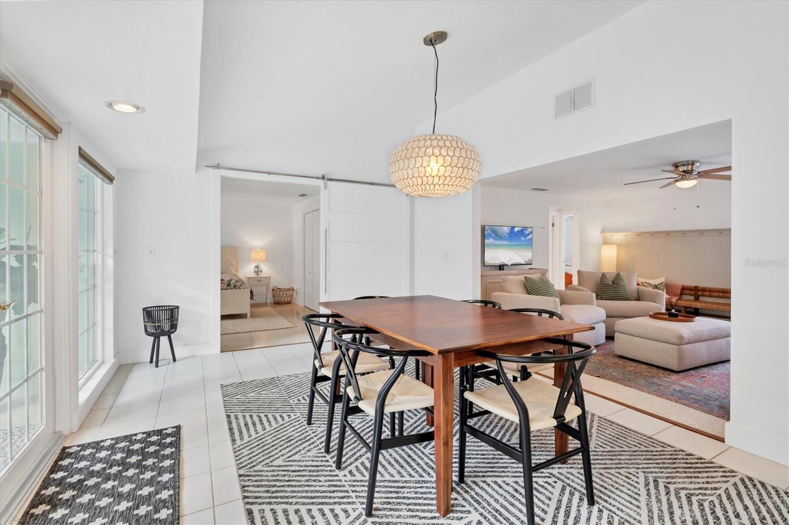 Image 19 of 52 For 5112 Oakmont Place