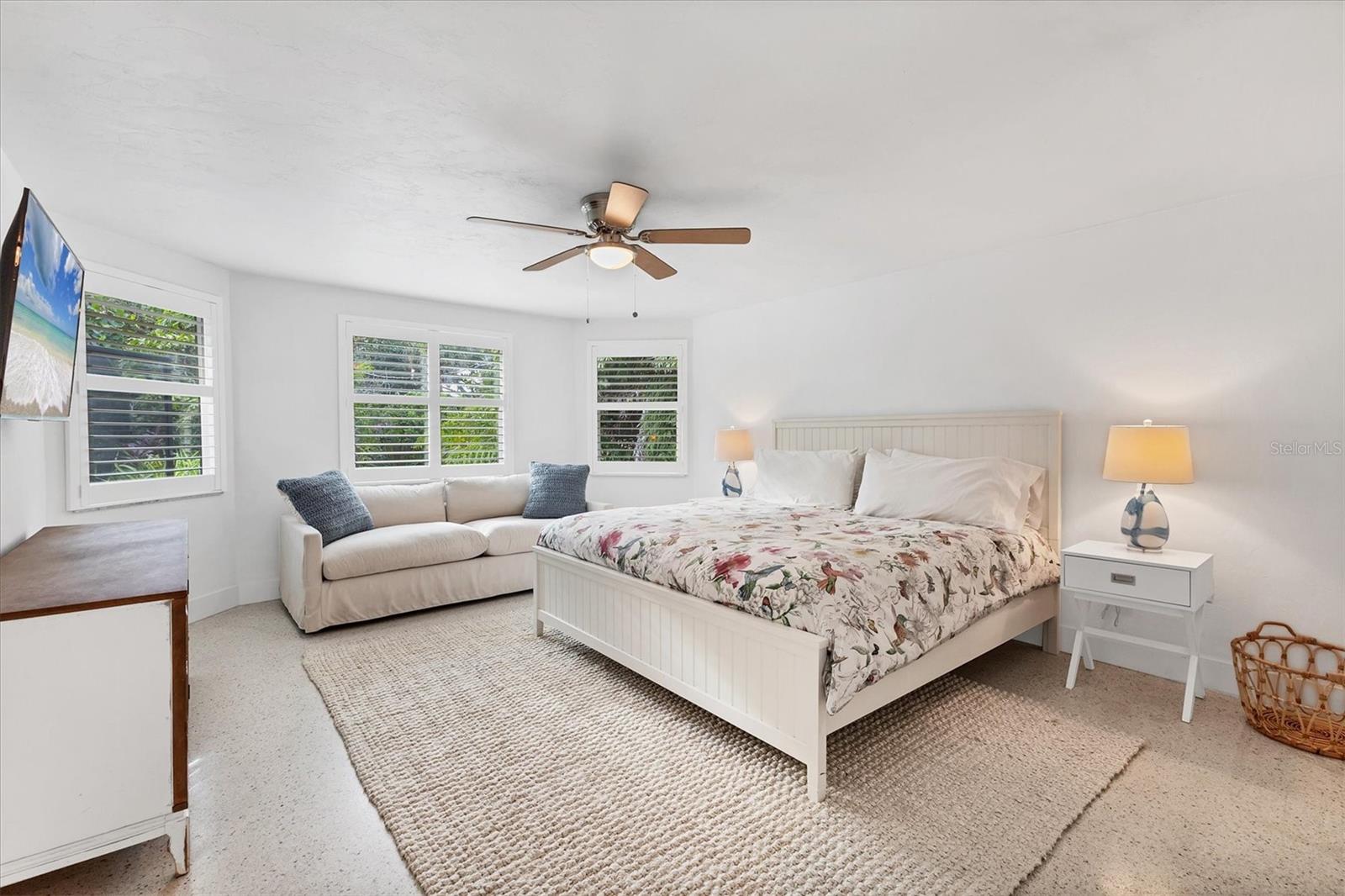 Image 21 of 52 For 5112 Oakmont Place