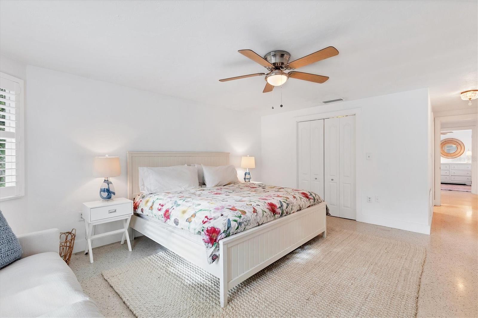 Image 23 of 52 For 5112 Oakmont Place