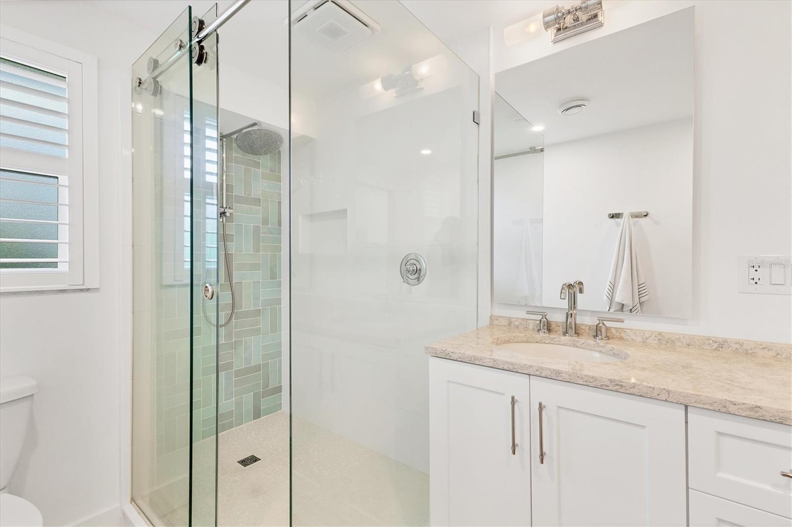 Image 25 of 52 For 5112 Oakmont Place