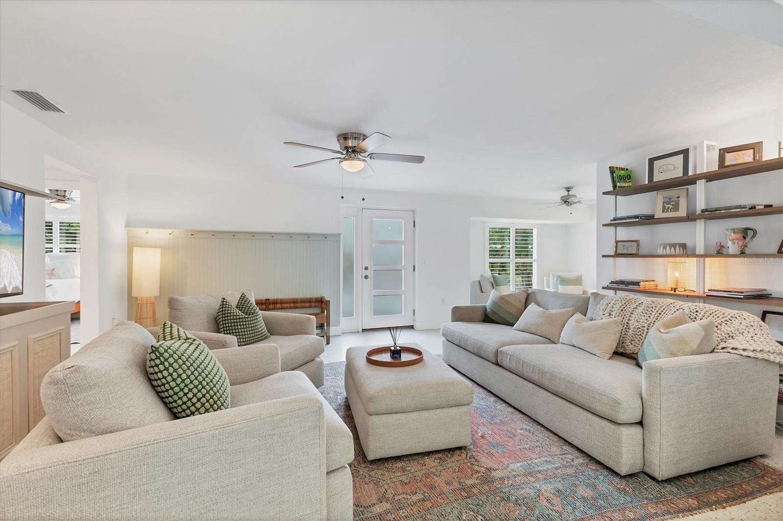 Image 5 of 52 For 5112 Oakmont Place