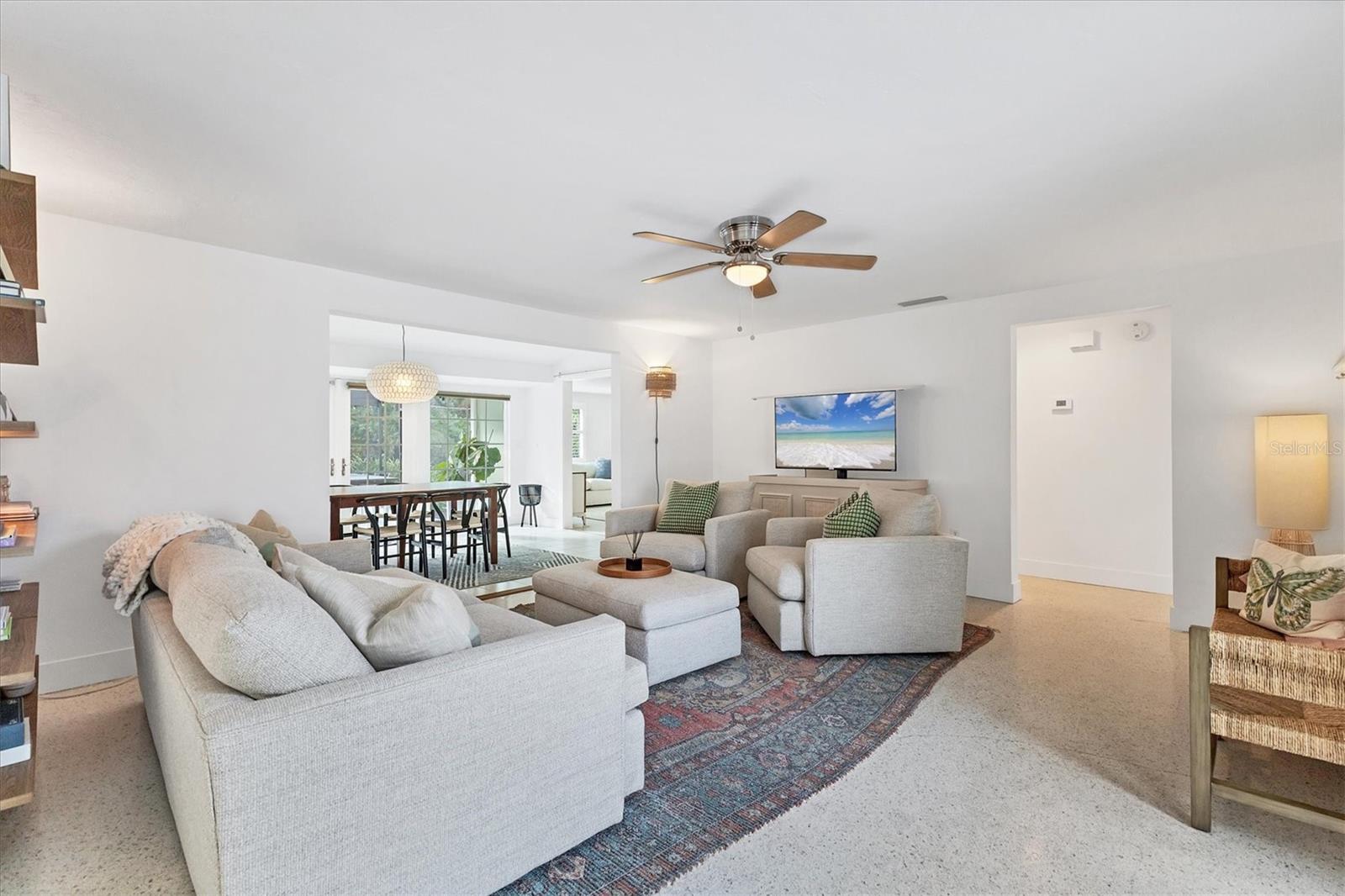 Image 6 of 52 For 5112 Oakmont Place