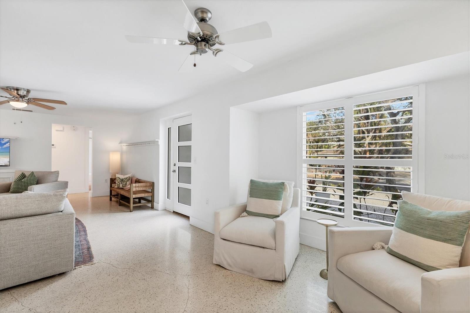 Image 8 of 52 For 5112 Oakmont Place