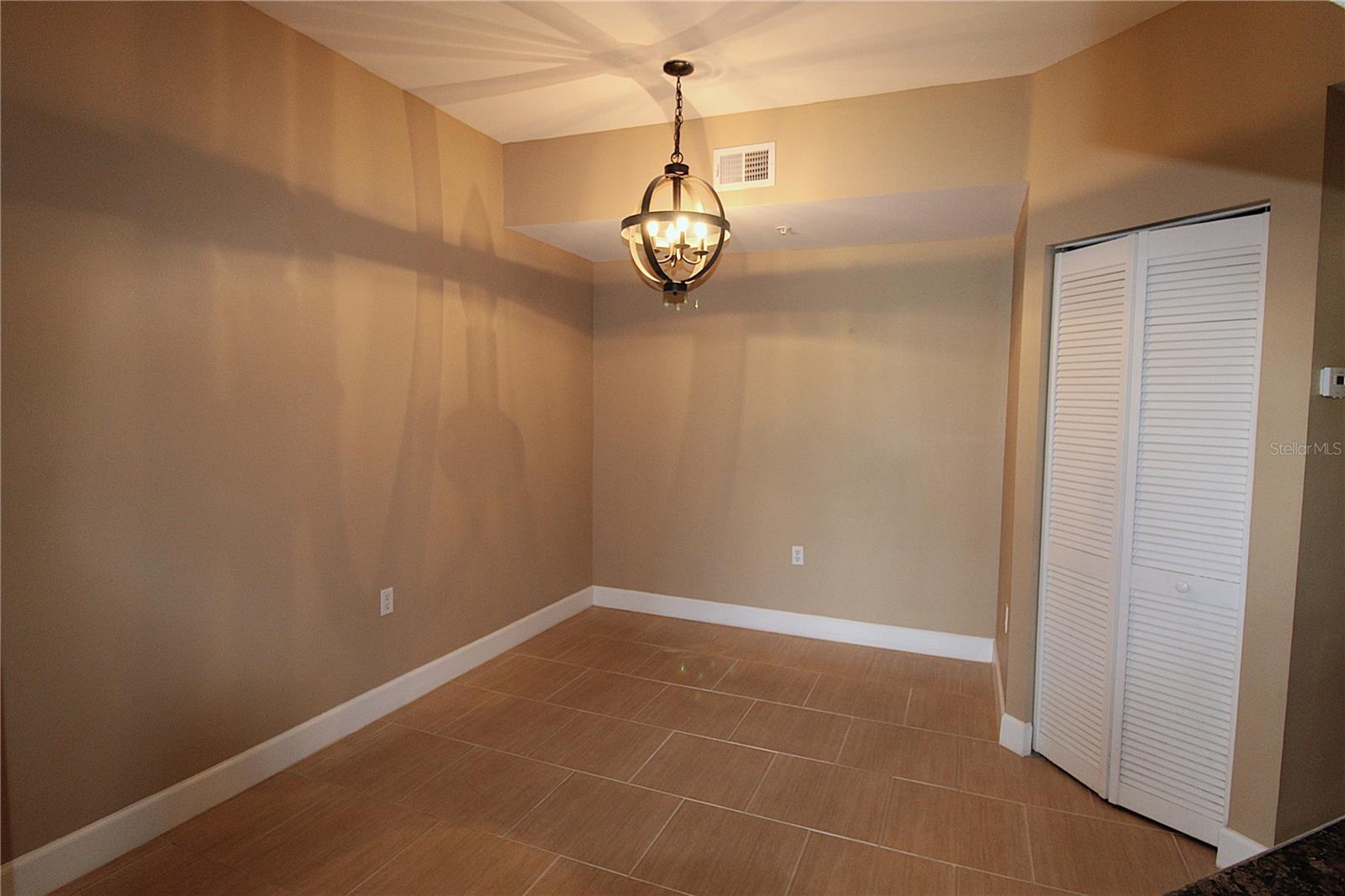 Image 5 of 21 For 5459 Bentgrass Drive 204