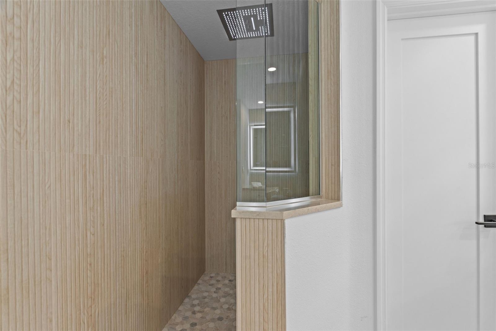 Image 18 of 46 For 1260 Dolphin Bay Way 301