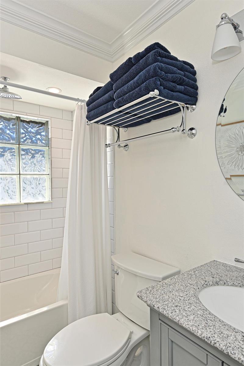 Image 10 of 49 For 10313 Waterbird Way 4