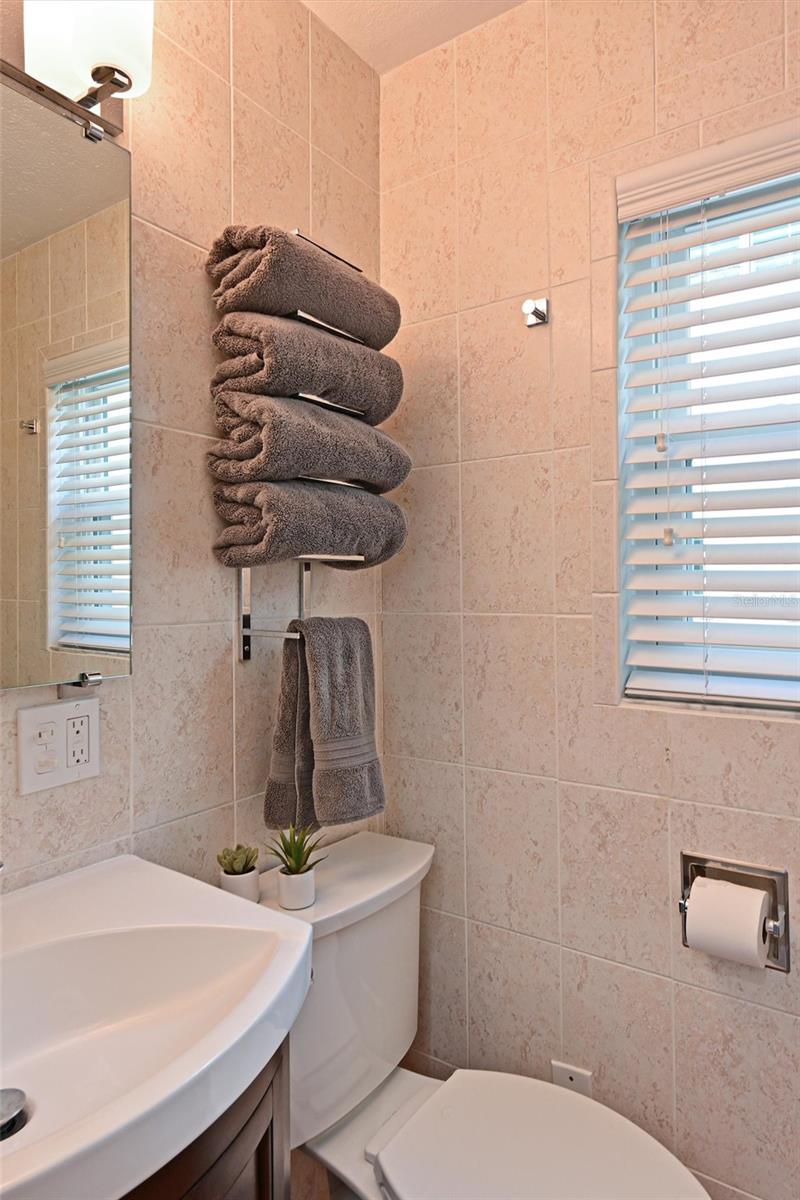 Image 26 of 49 For 10313 Waterbird Way 4