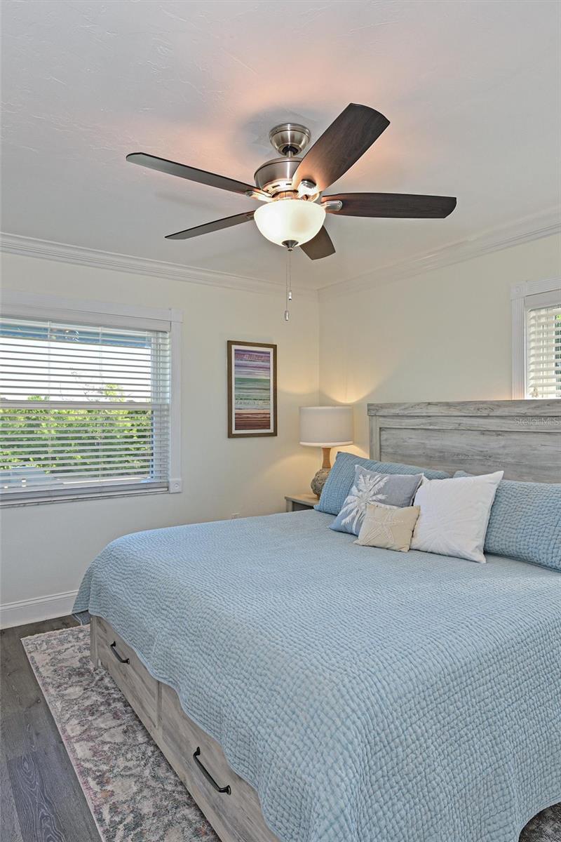 Image 9 of 49 For 10313 Waterbird Way 4