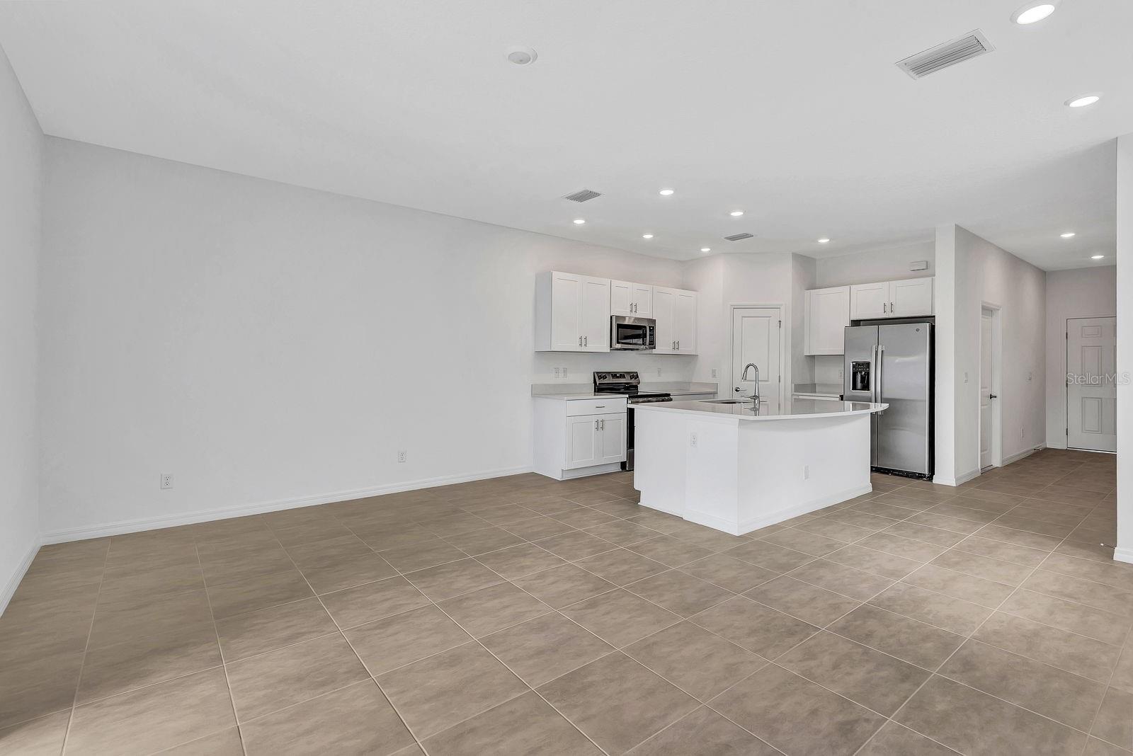 Image 8 of 39 For 16556 Bergamo Place